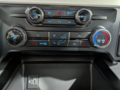 2027 Ford Super Duty F-250 SRW XLT