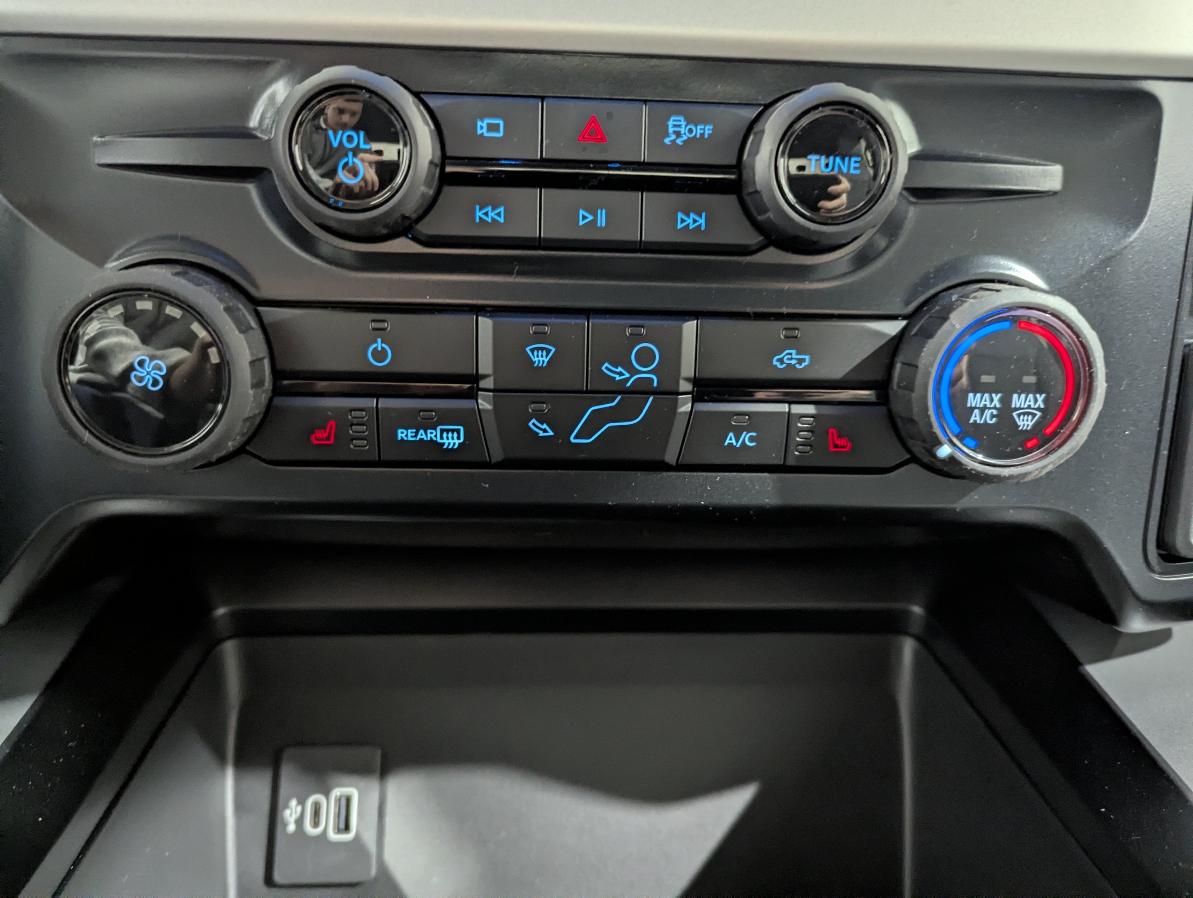 2027 Ford Super Duty F-250 SRW XLT