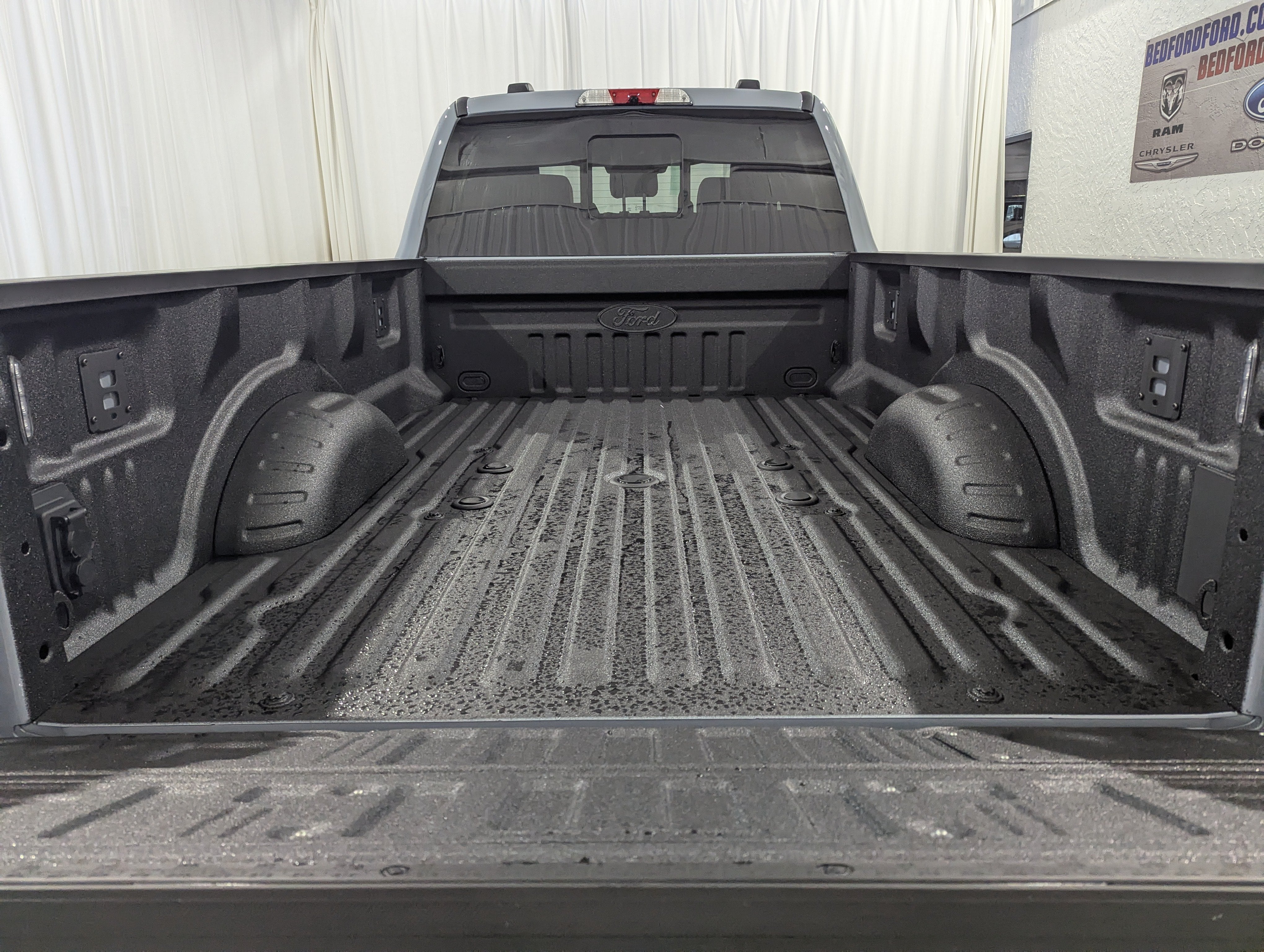 2027 Ford Super Duty F-350 SRW LARIAT