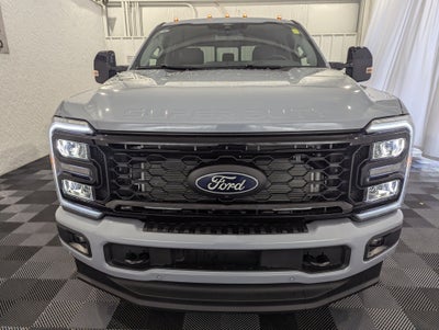 2027 Ford Super Duty F-350 SRW LARIAT