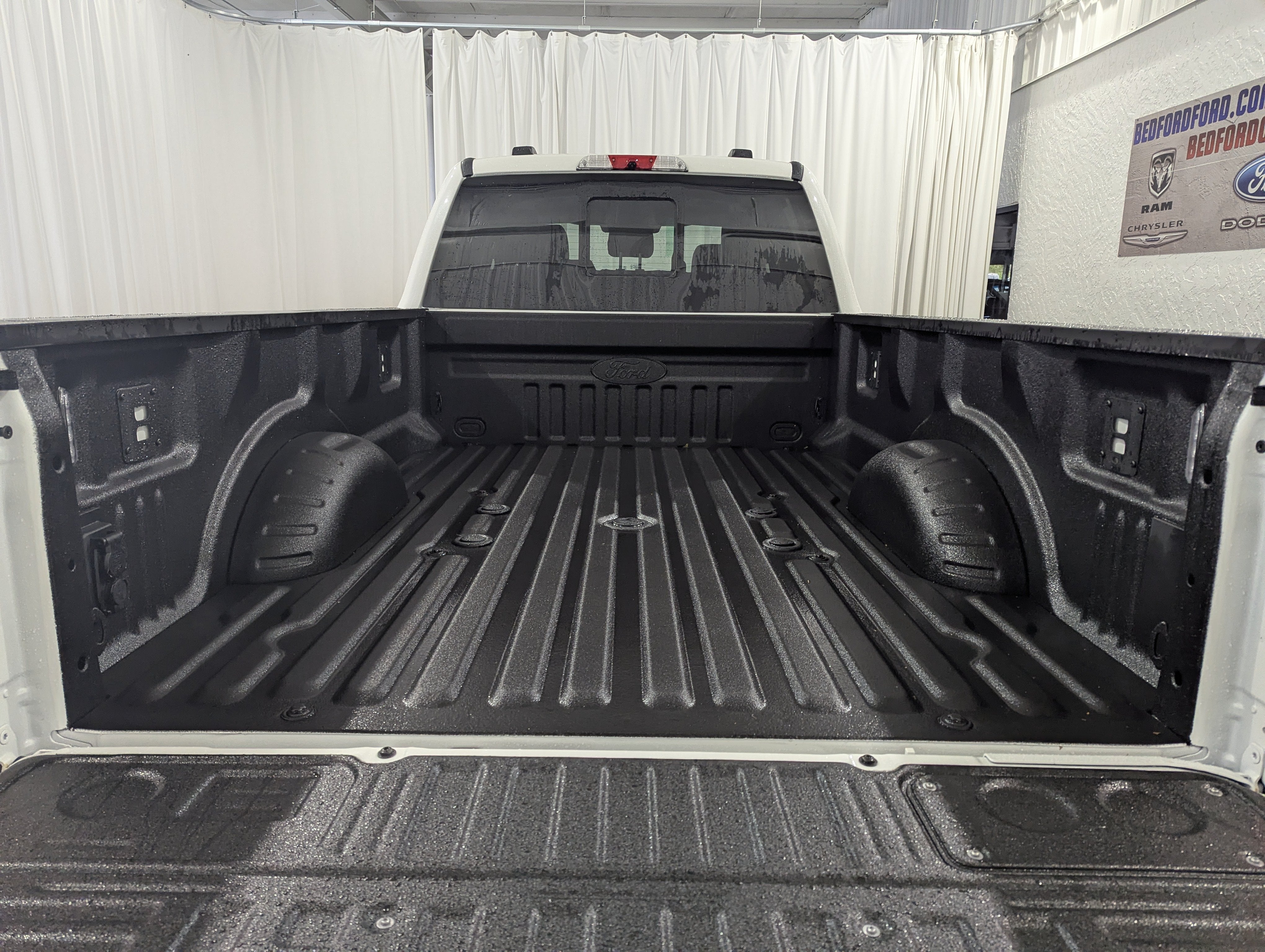 2027 Ford Super Duty F-350 SRW Lariat