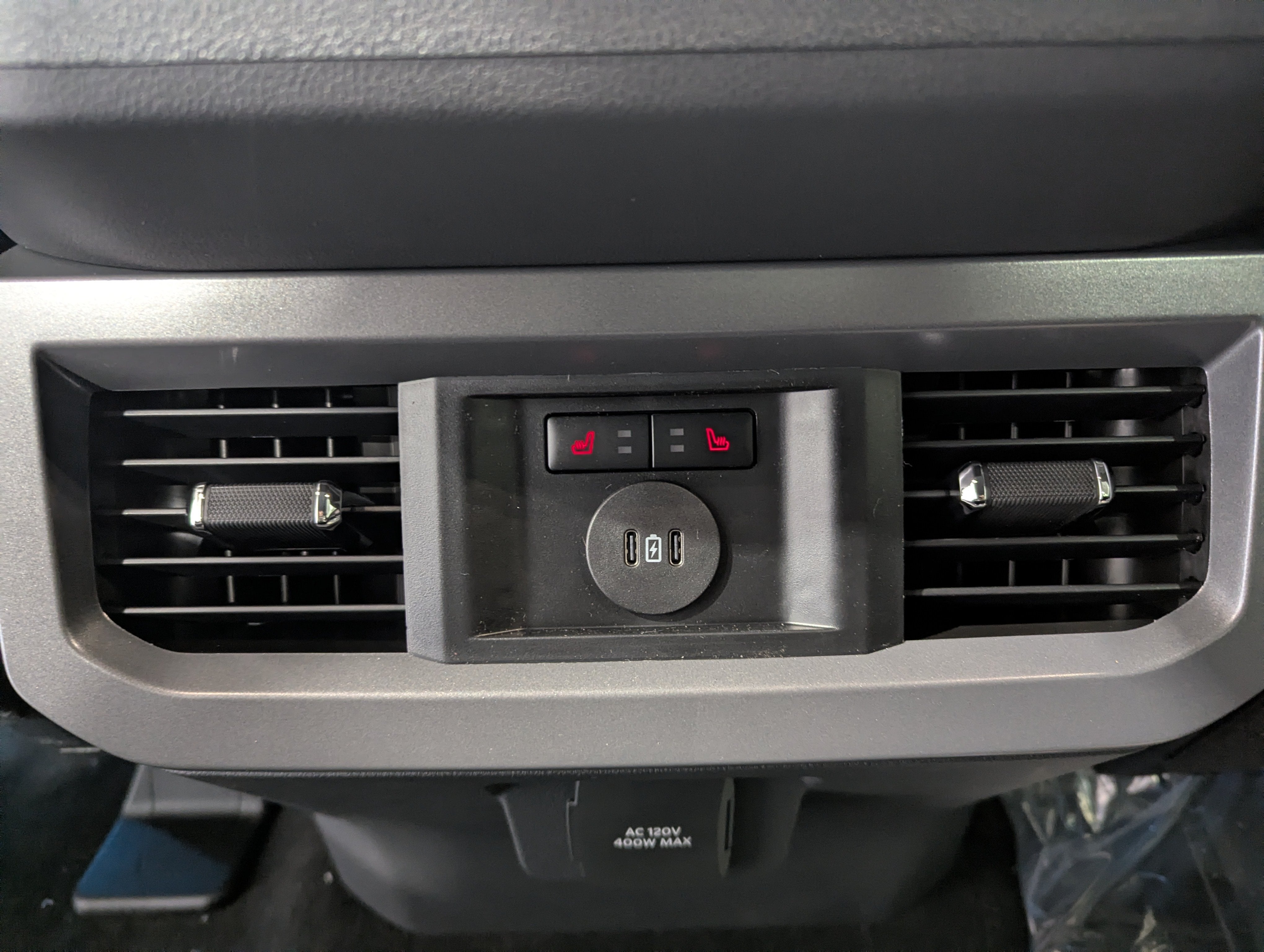 2027 Ford Super Duty F-350 SRW Lariat