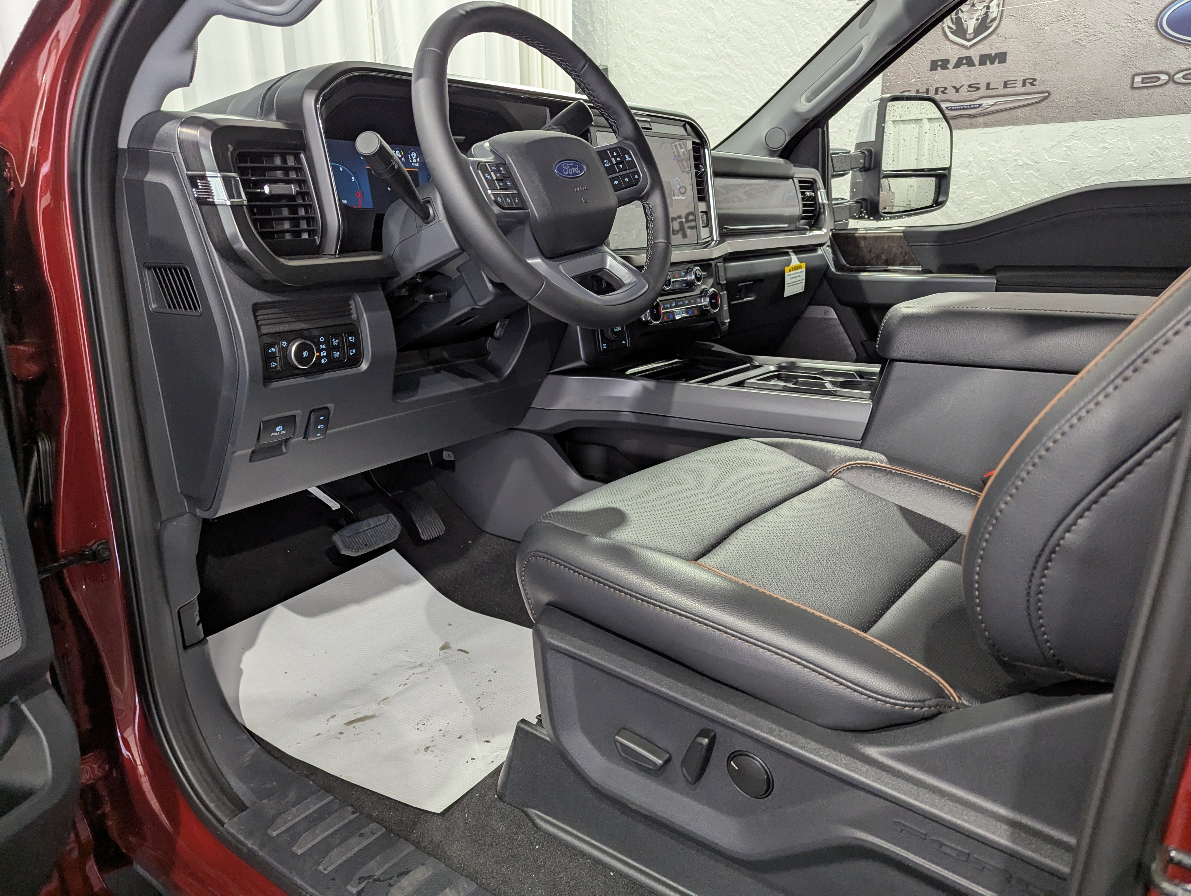 2027 Ford Super Duty F-350 SRW Lariat