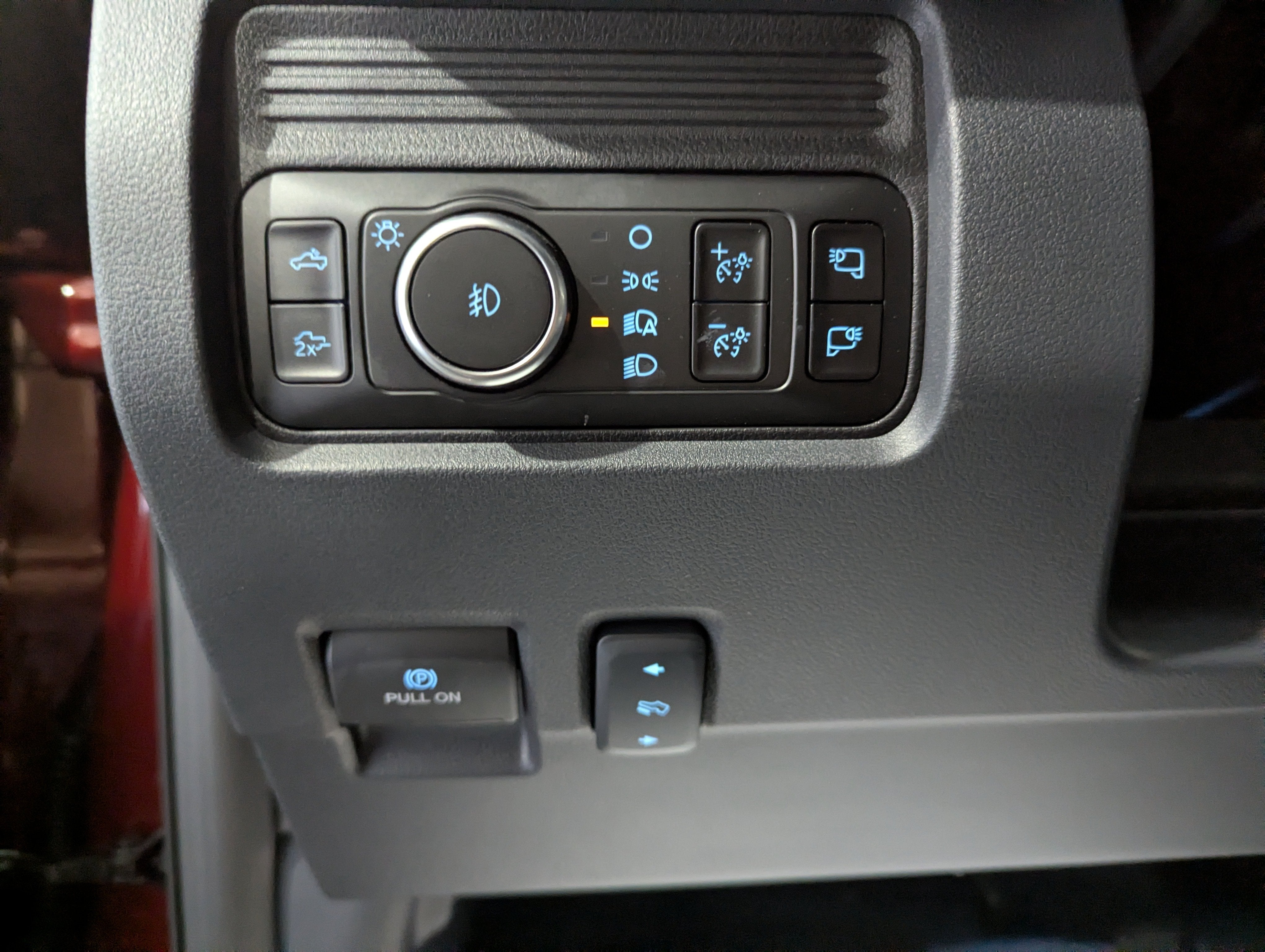 2027 Ford Super Duty F-350 SRW Lariat