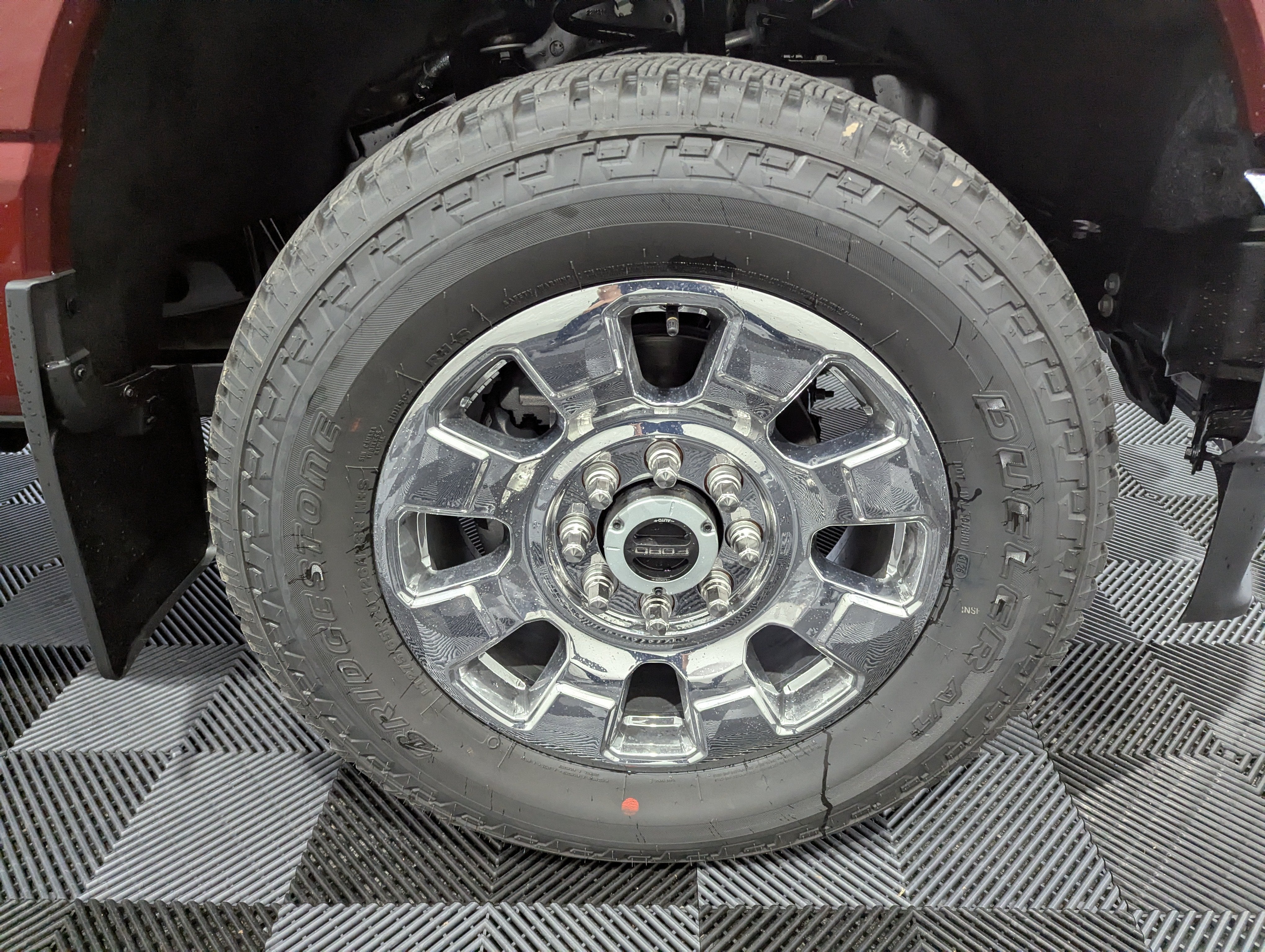 2027 Ford Super Duty F-350 SRW Lariat