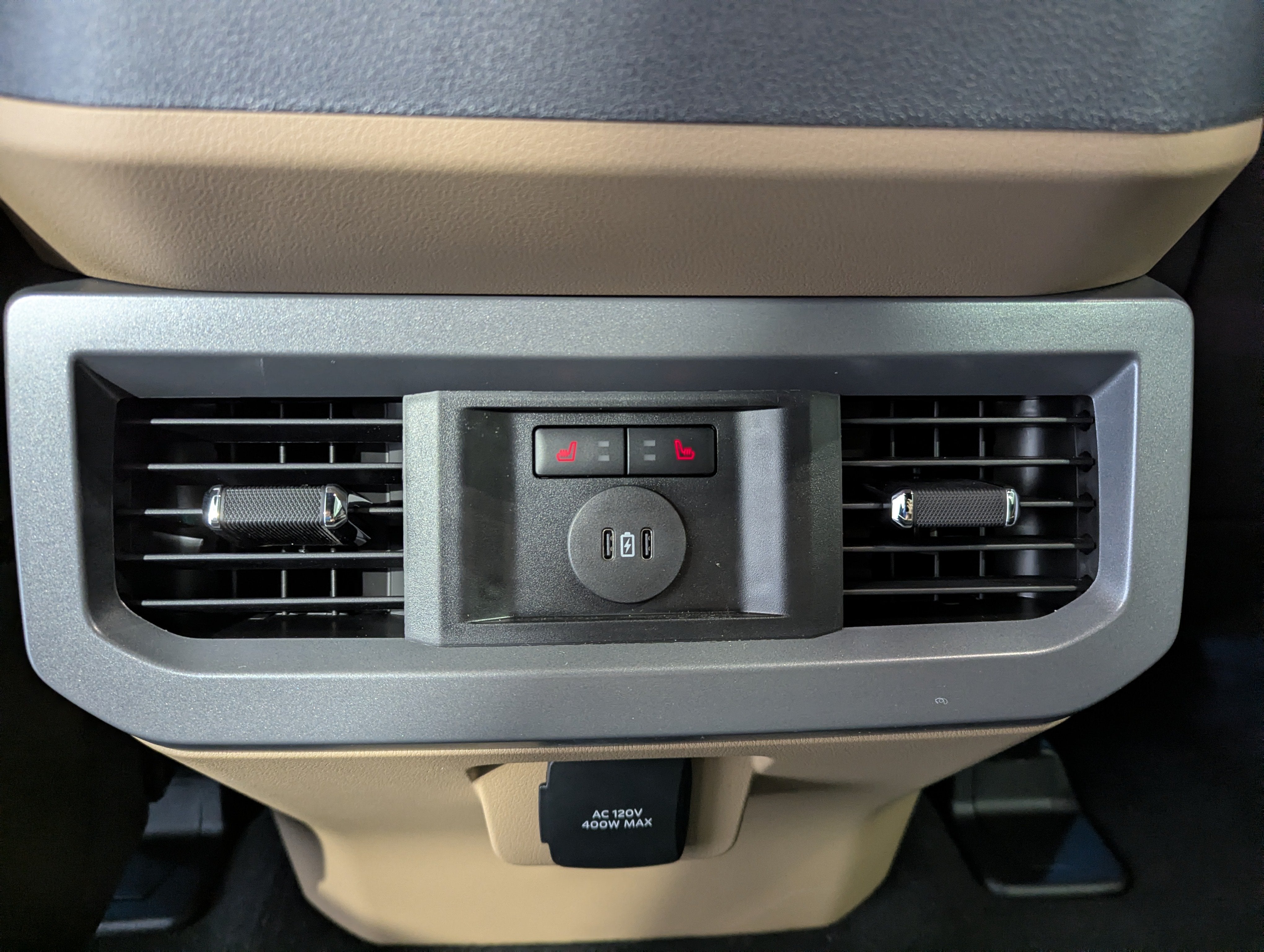 2027 Ford Super Duty F-350 SRW LARIAT