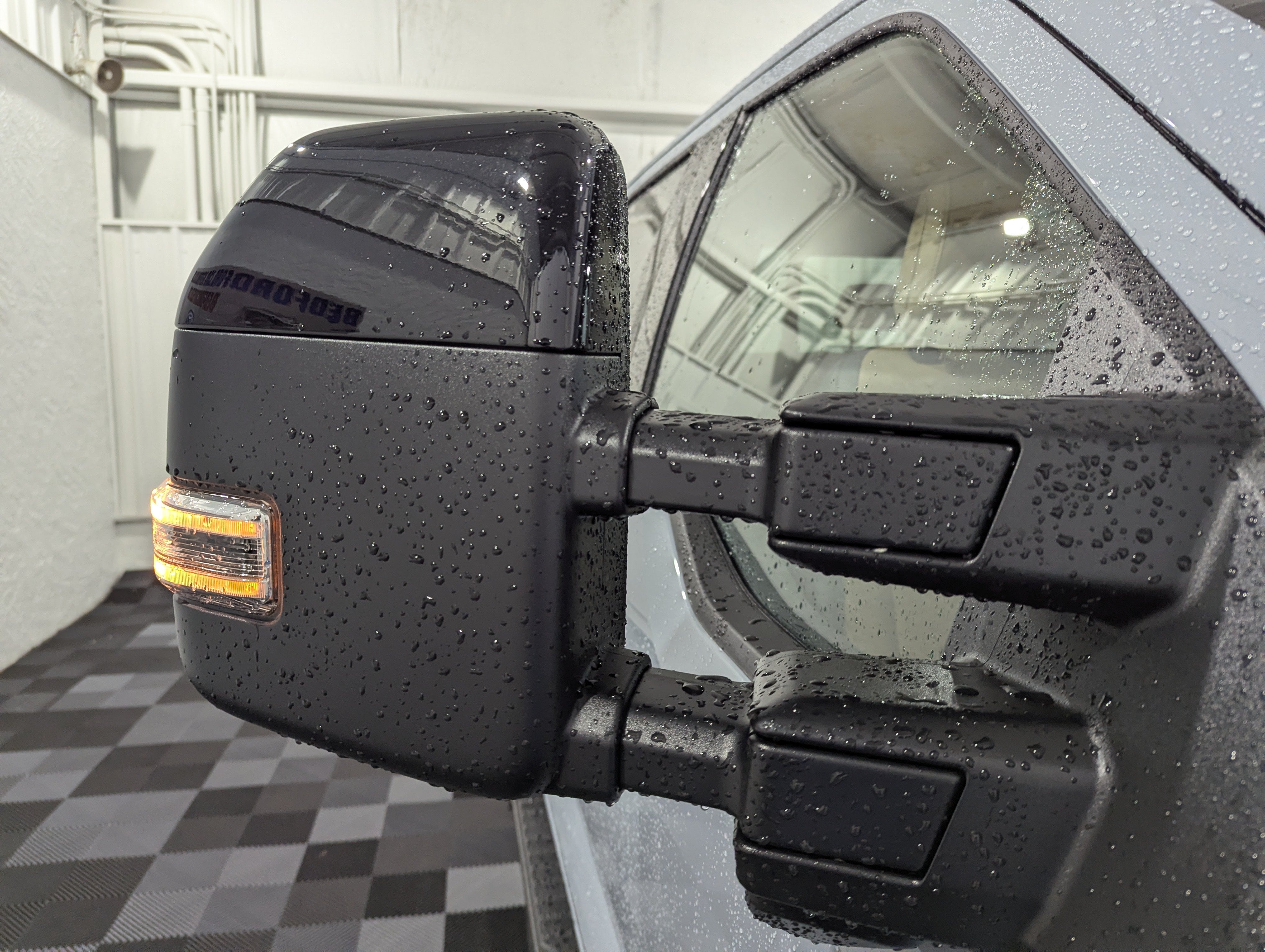 2027 Ford Super Duty F-350 SRW LARIAT