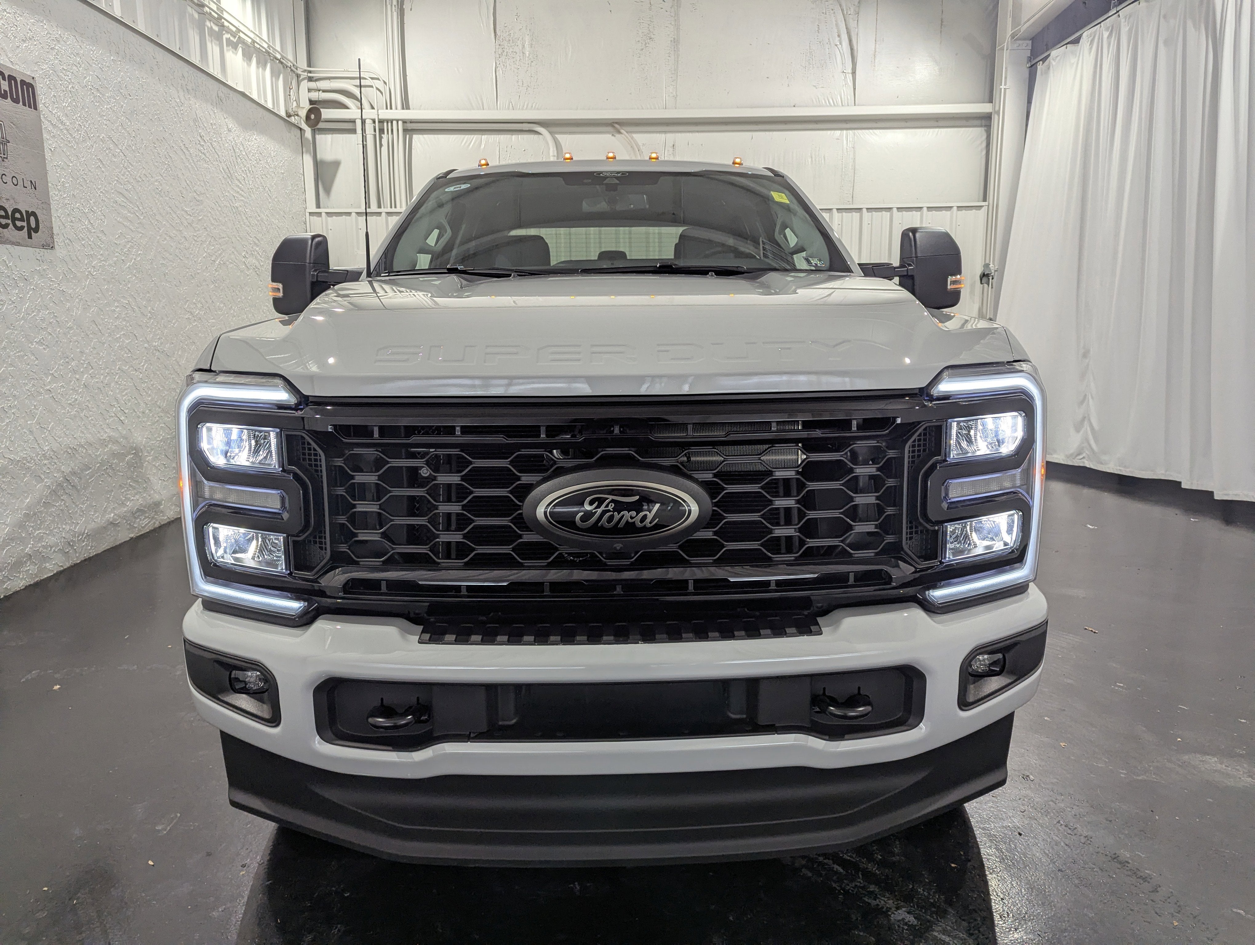 2026 Ford Super Duty F-350 SRW XLT