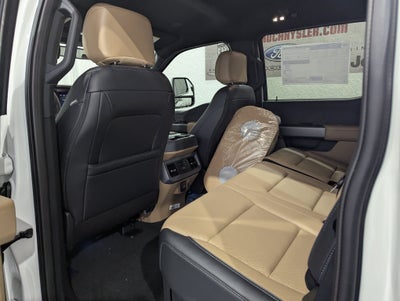 2027 Ford Super Duty F-350 DRW Lariat