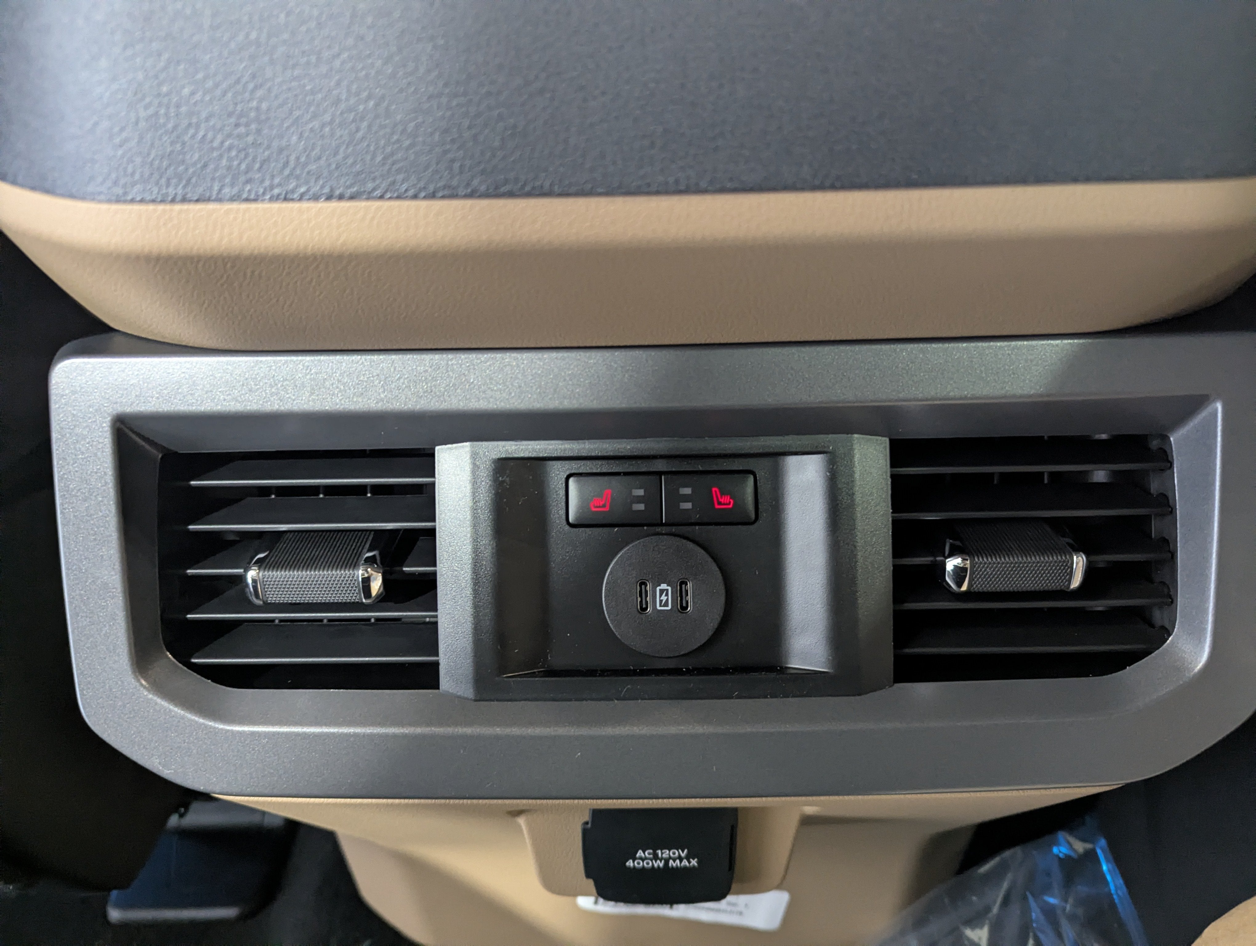2027 Ford Super Duty F-350 DRW Lariat