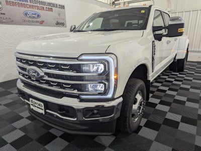 2027 Ford Super Duty F-350 DRW Lariat