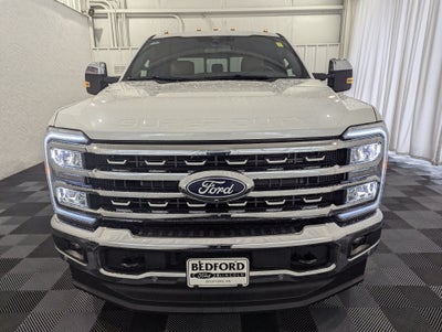 2027 Ford Super Duty F-350 DRW Lariat