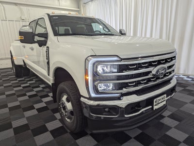 2027 Ford Super Duty F-350 DRW Lariat