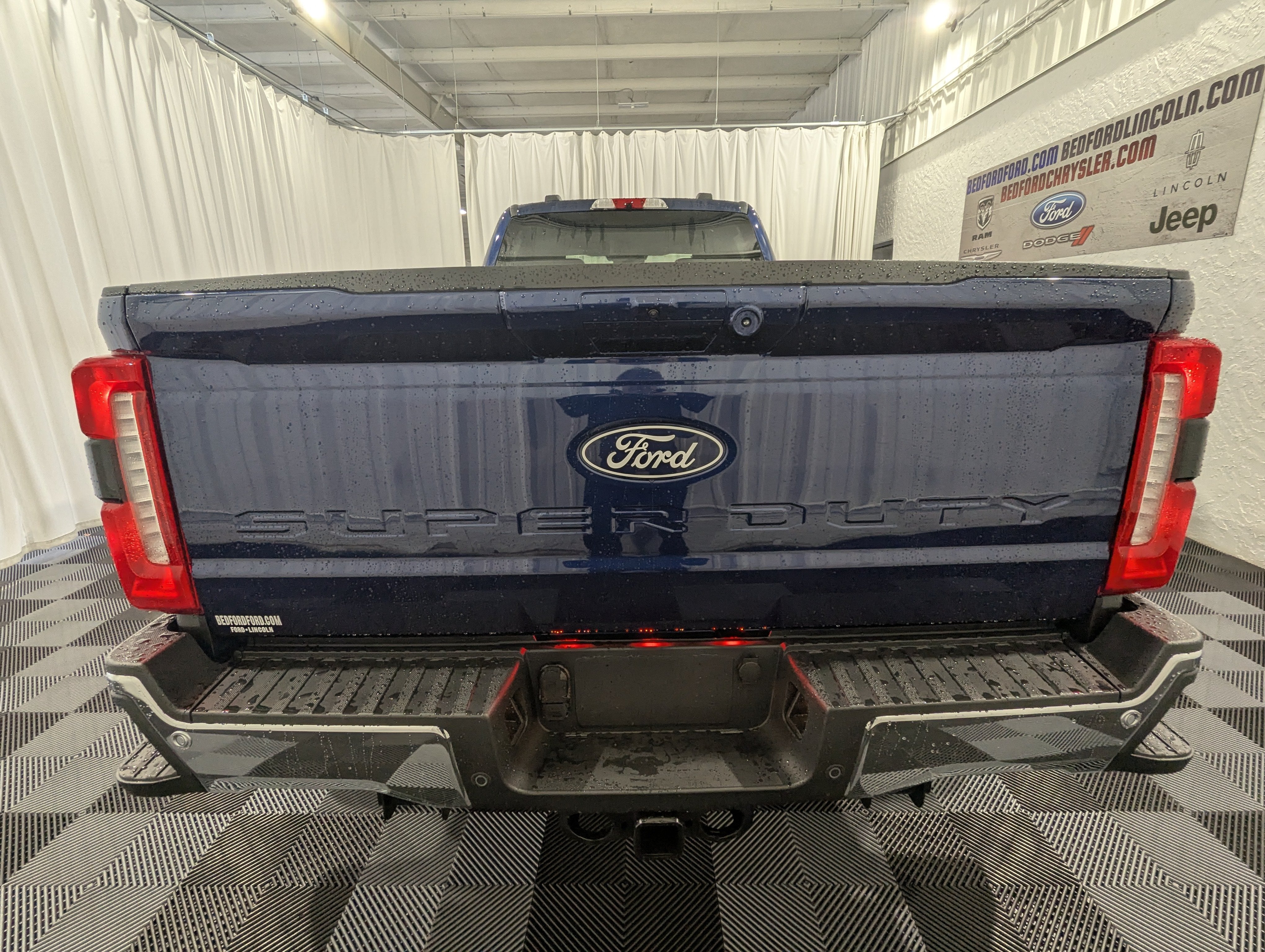 2027 Ford Super Duty F-350 DRW XLT