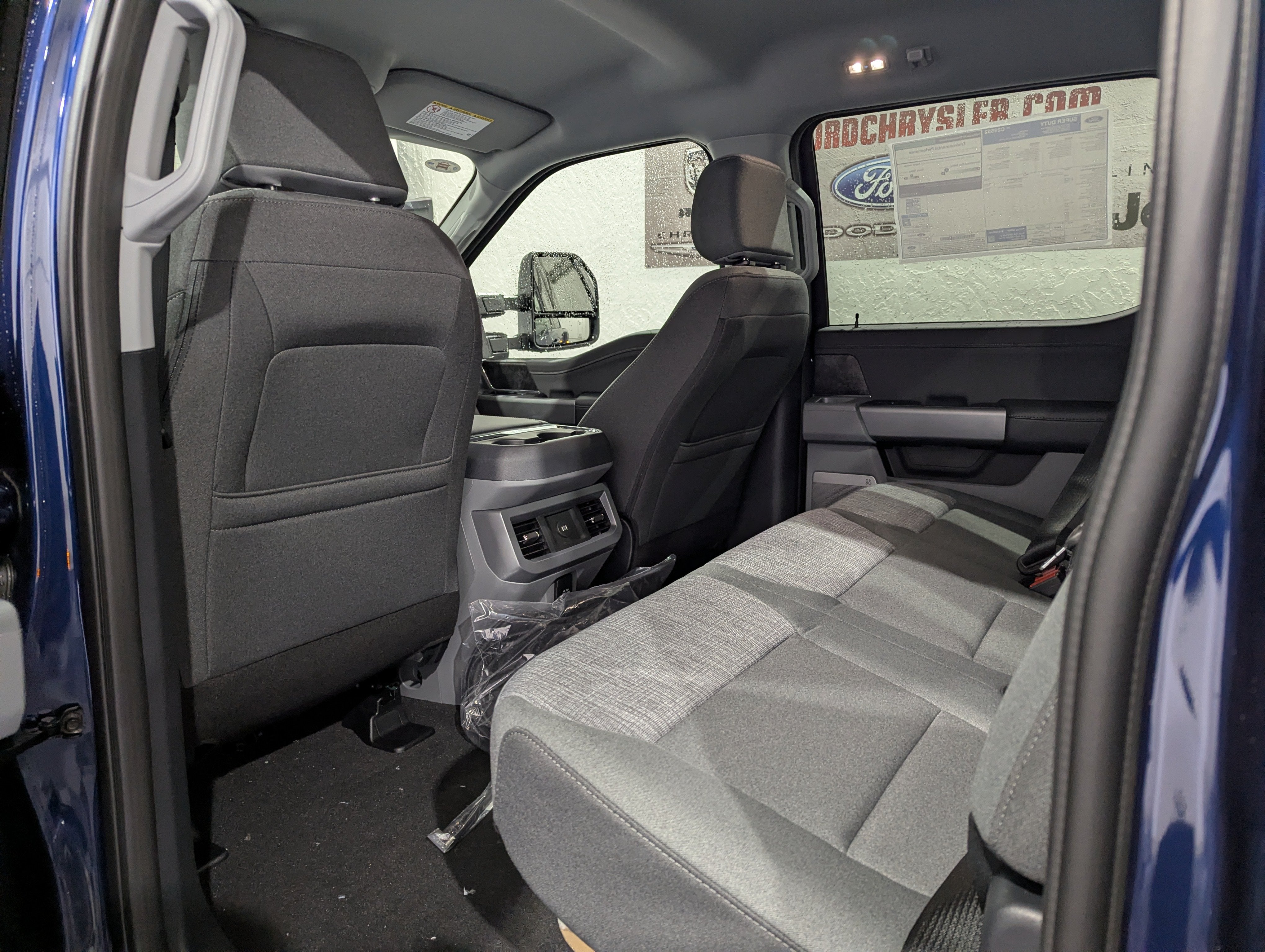 2027 Ford Super Duty F-350 DRW XLT