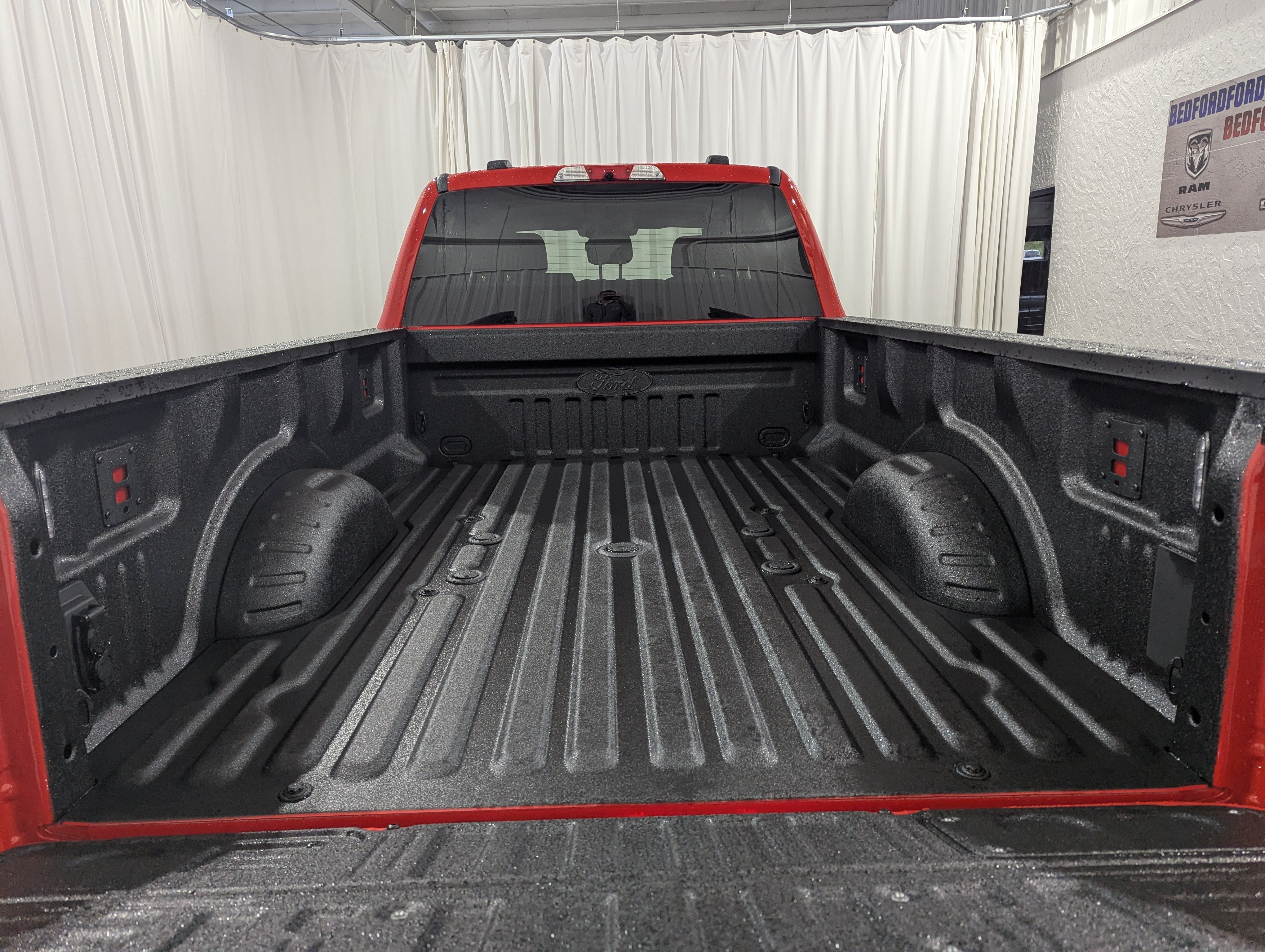 2027 Ford Super Duty F-350 DRW XLT