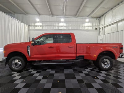 2027 Ford Super Duty F-350 DRW XLT