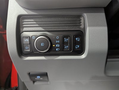 2027 Ford Super Duty F-350 DRW XLT