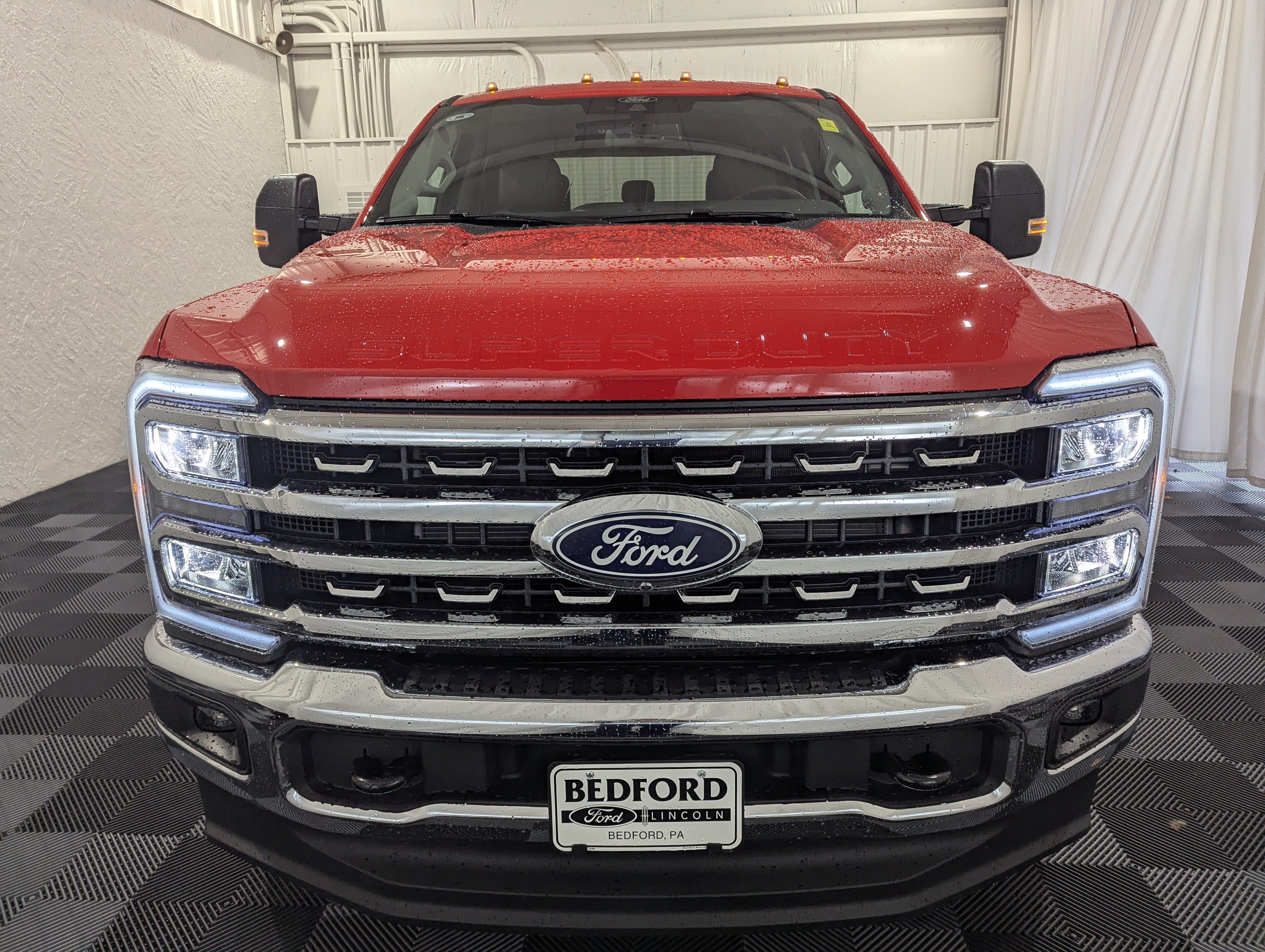 2027 Ford Super Duty F-350 DRW XLT