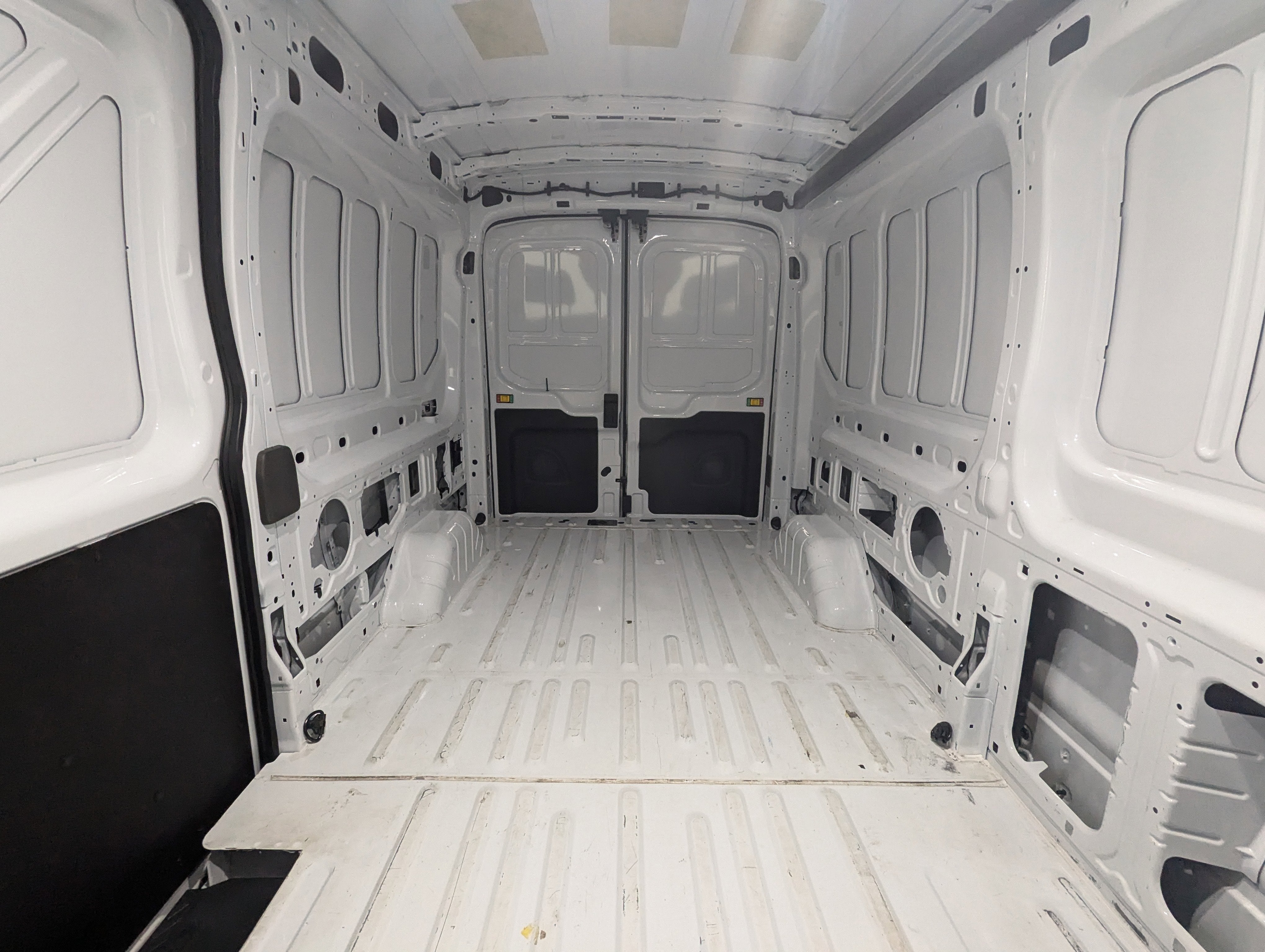 2023 Ford Transit Cargo Van Medium Roof RWD