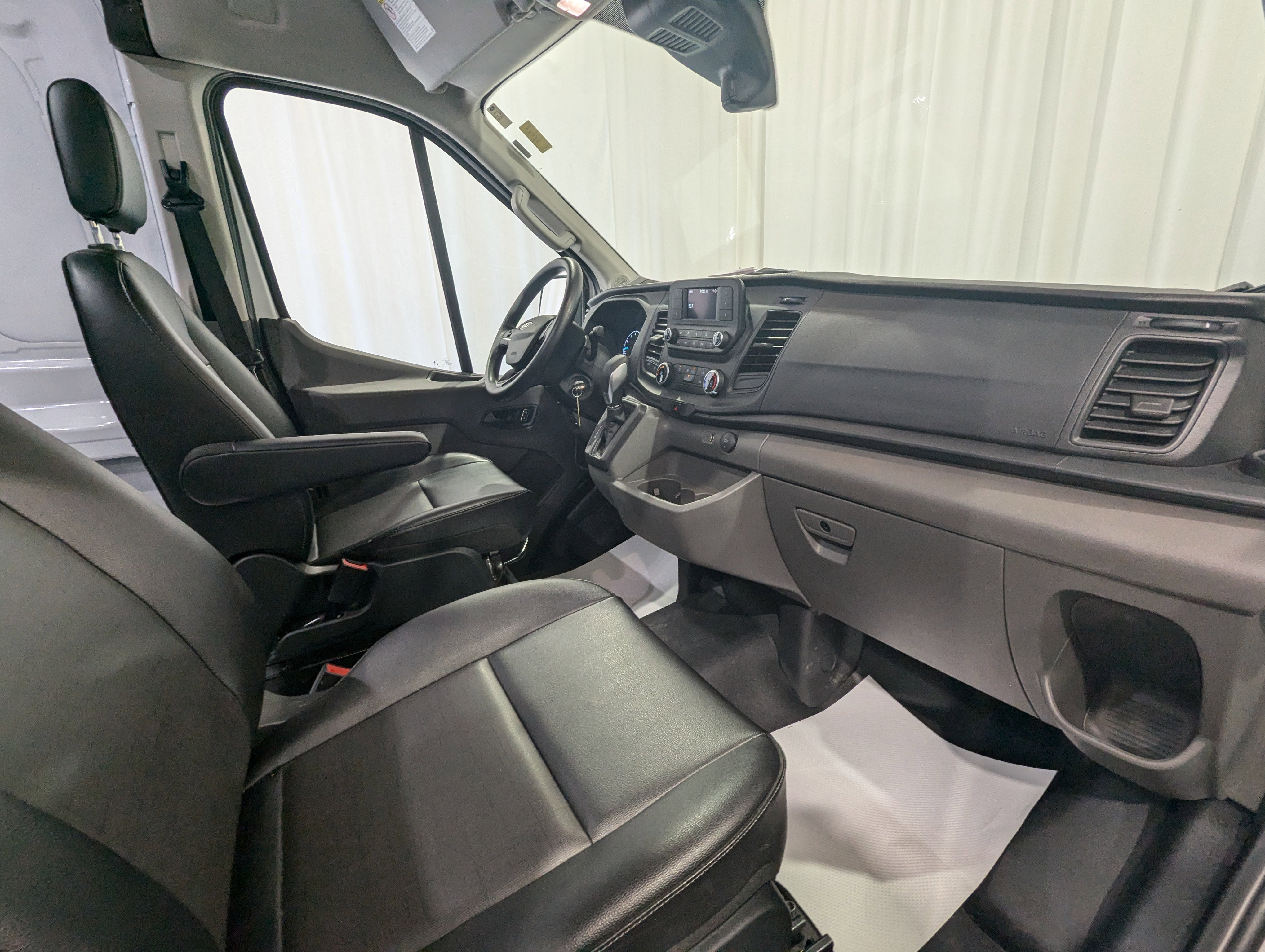 2023 Ford Transit Cargo Van Medium Roof RWD