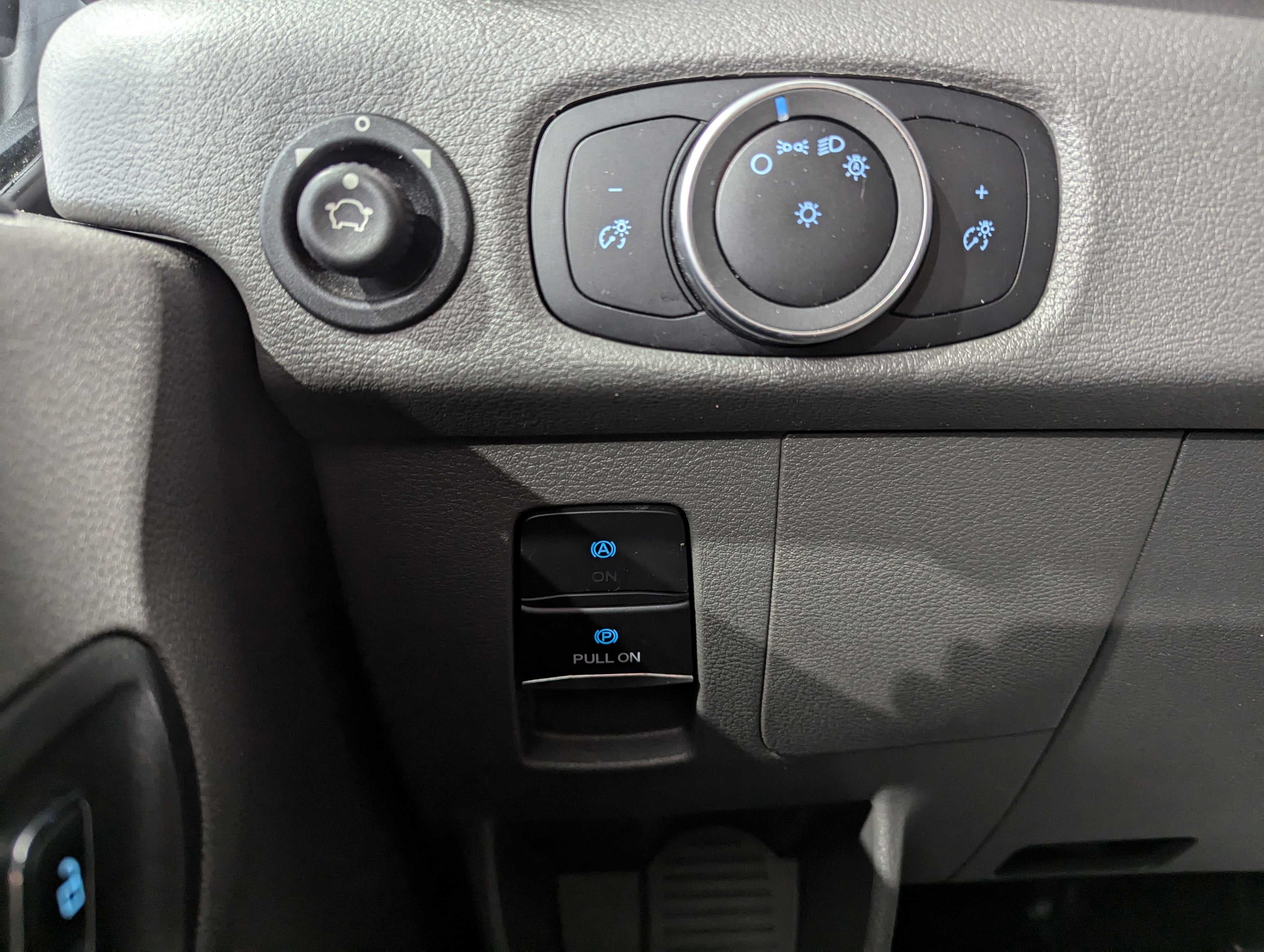 2023 Ford Transit Cargo Van Medium Roof RWD