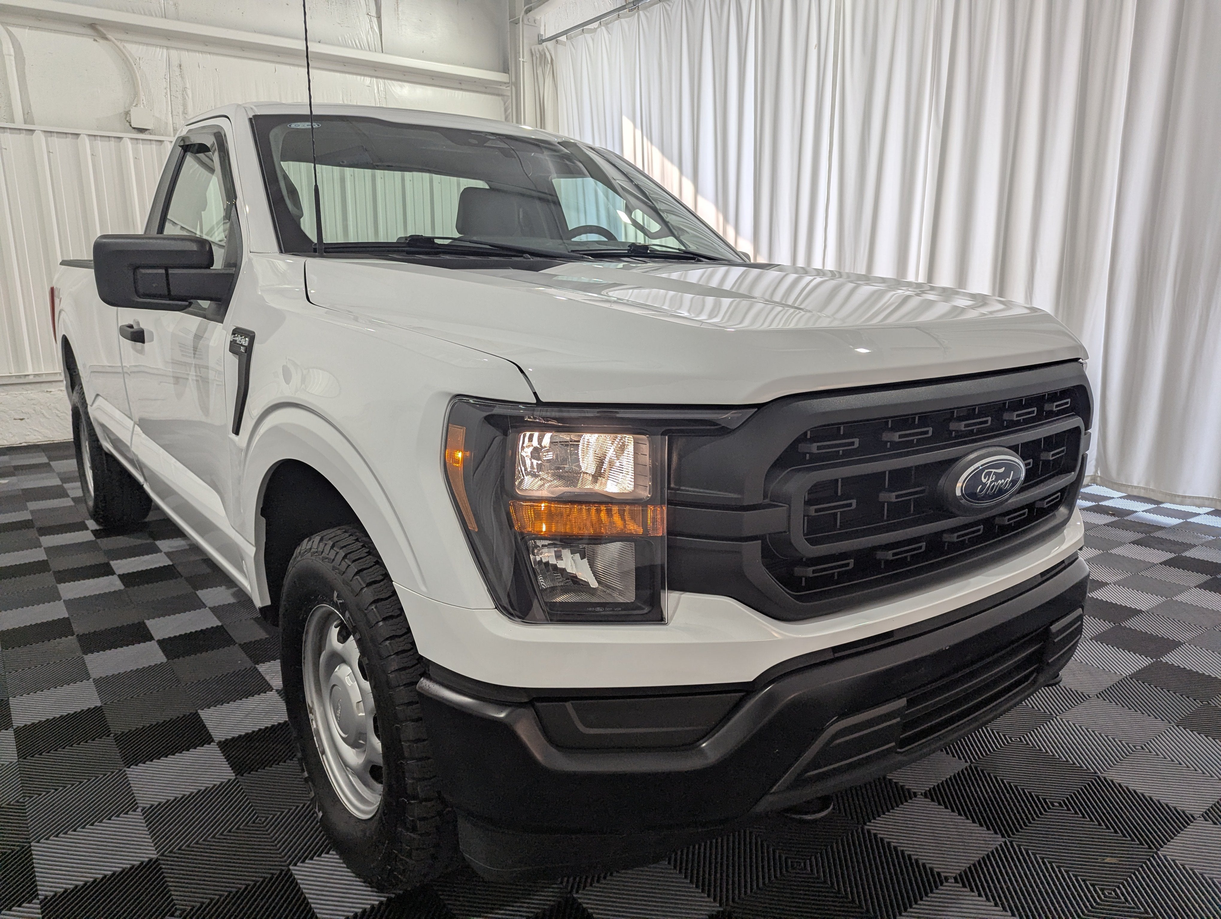 2023 Ford F-150 XL 4x4
