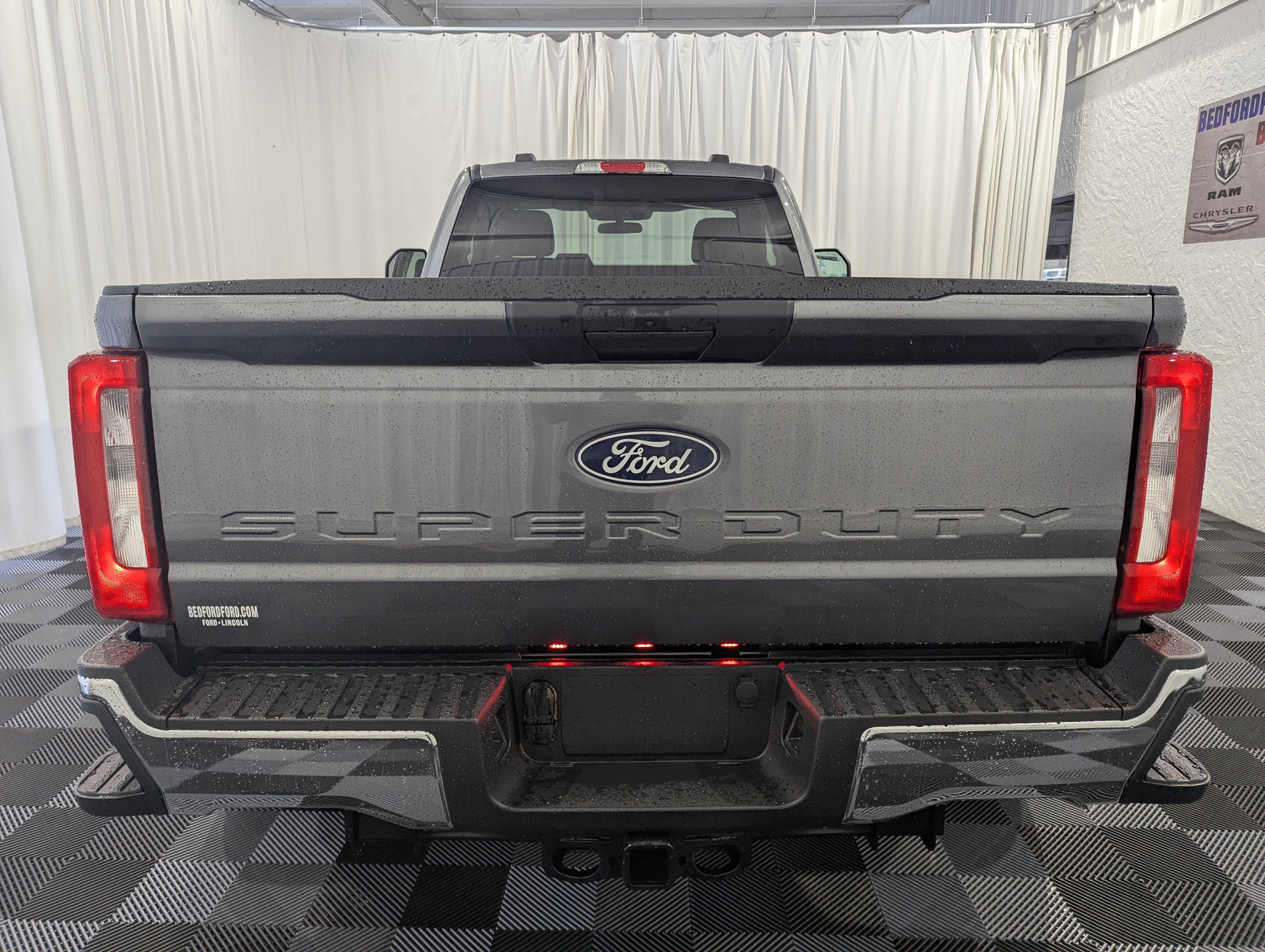 2027 Ford Super Duty F-350 DRW XLT