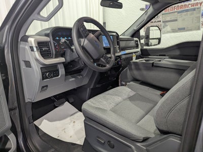 2027 Ford Super Duty F-350 DRW XLT