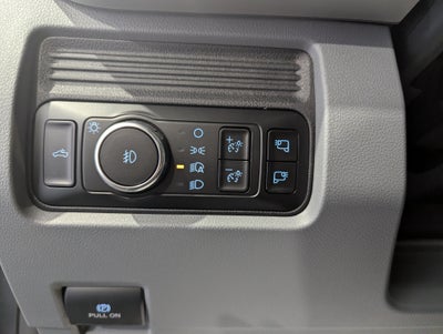 2027 Ford Super Duty F-350 DRW XLT