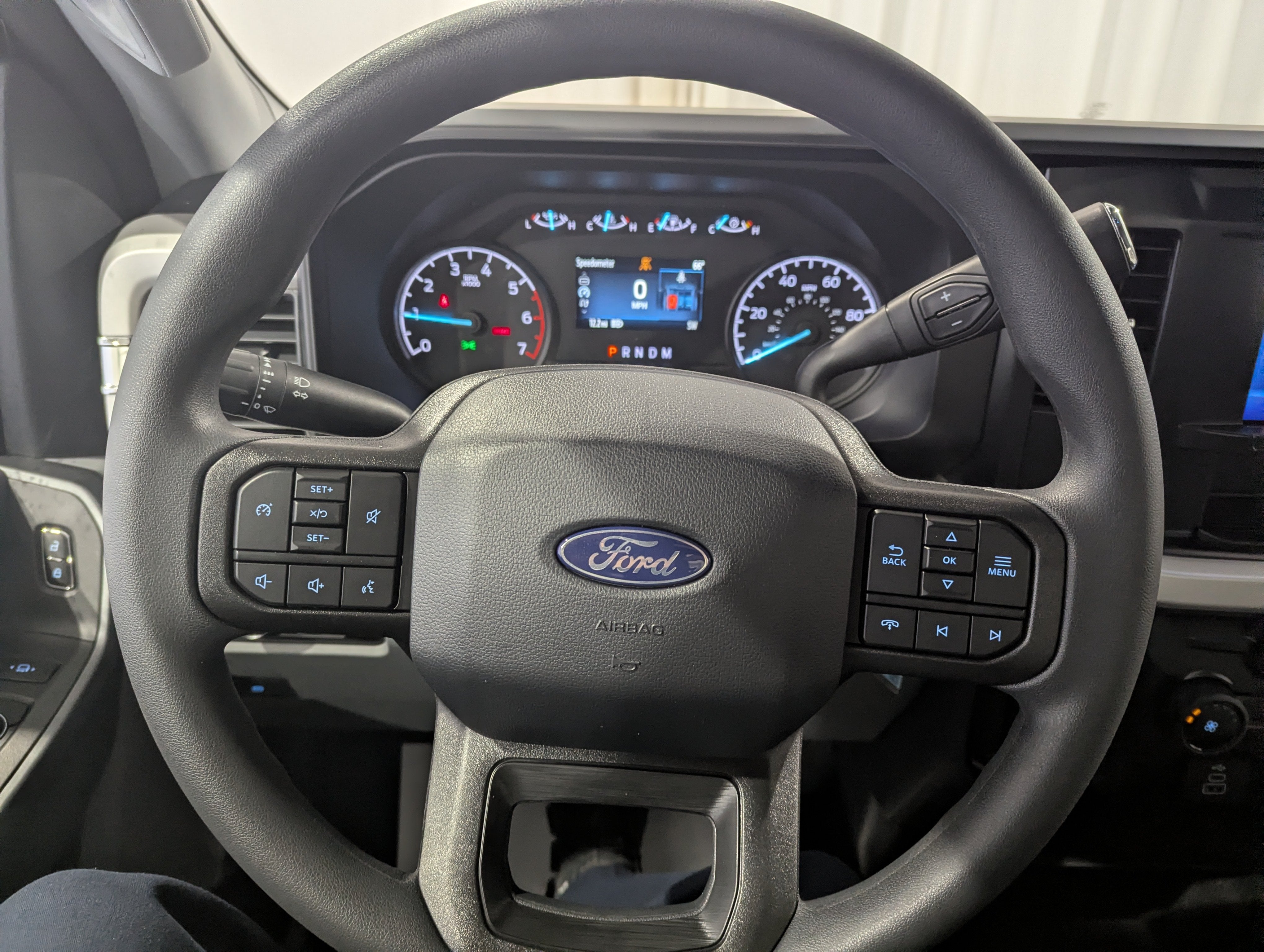 2027 Ford Super Duty F-350 DRW XLT