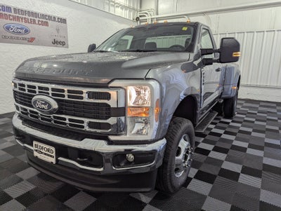 2027 Ford Super Duty F-350 DRW XLT