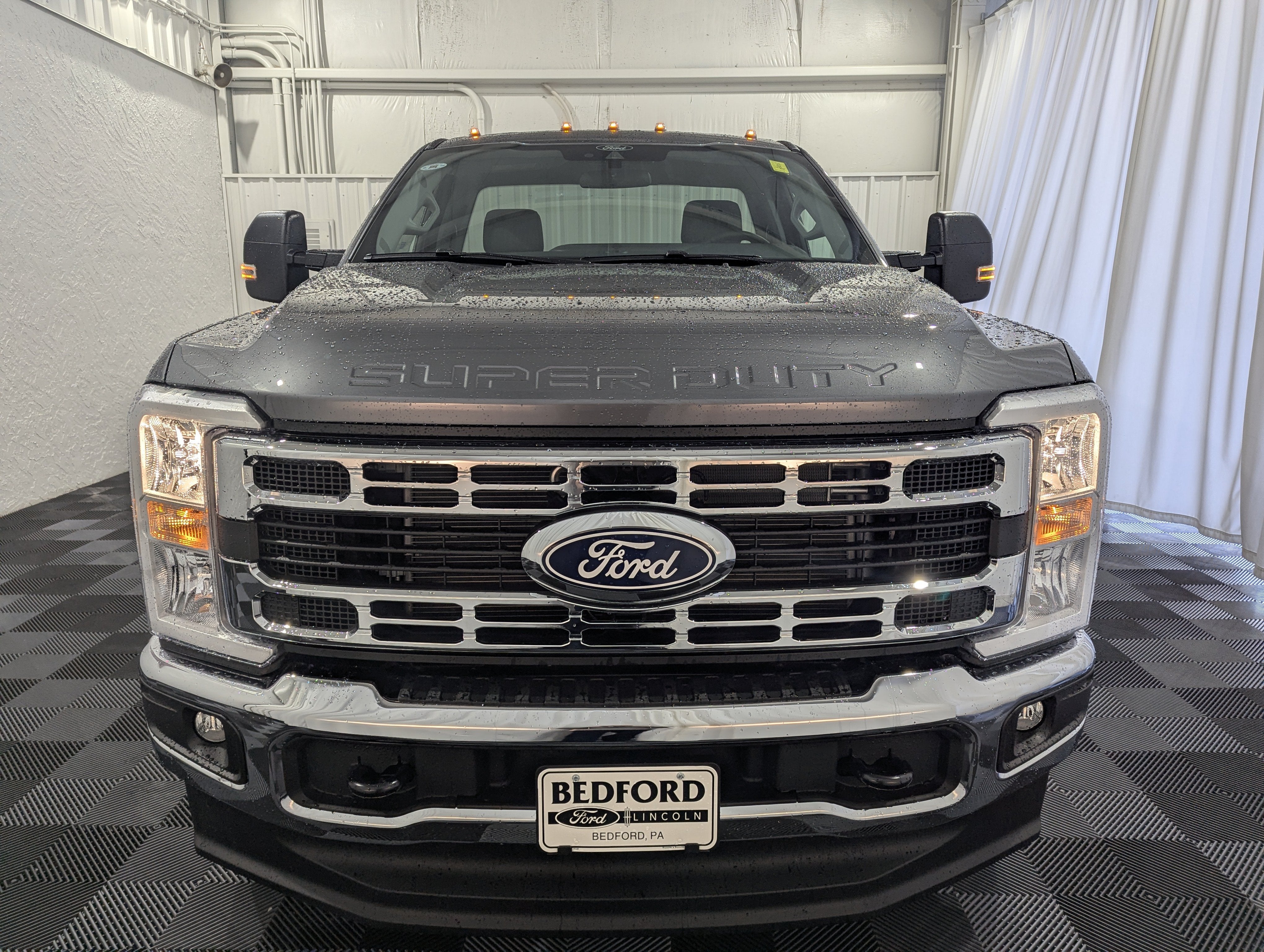 2027 Ford Super Duty F-350 DRW XLT