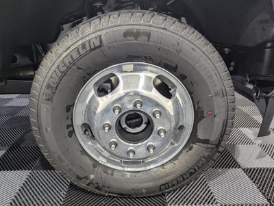2027 Ford Super Duty F-350 DRW XLT