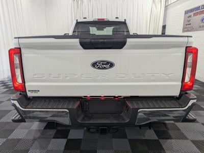 2027 Ford Super Duty F-450 DRW XLT