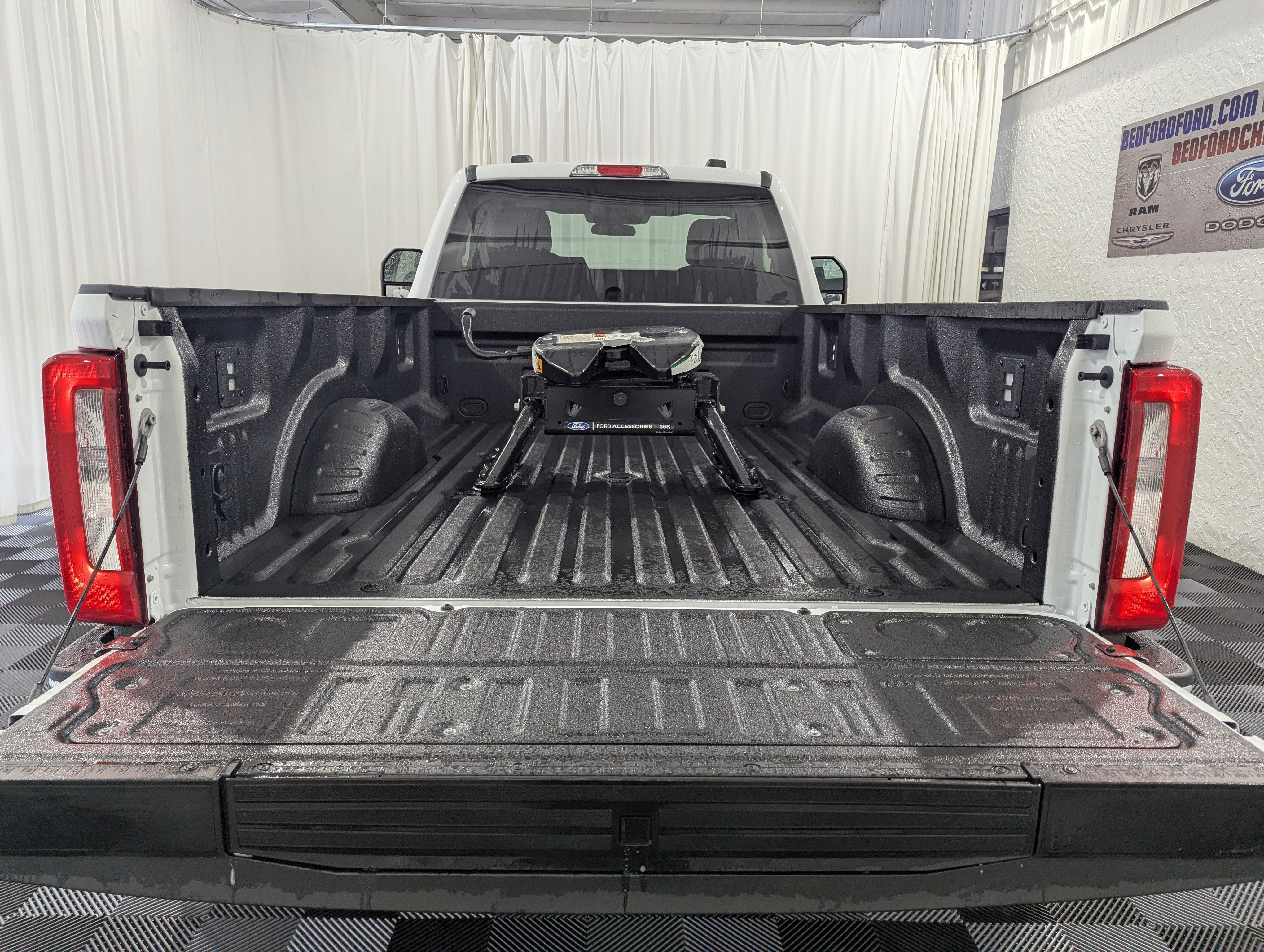 2027 Ford Super Duty F-450 DRW XLT