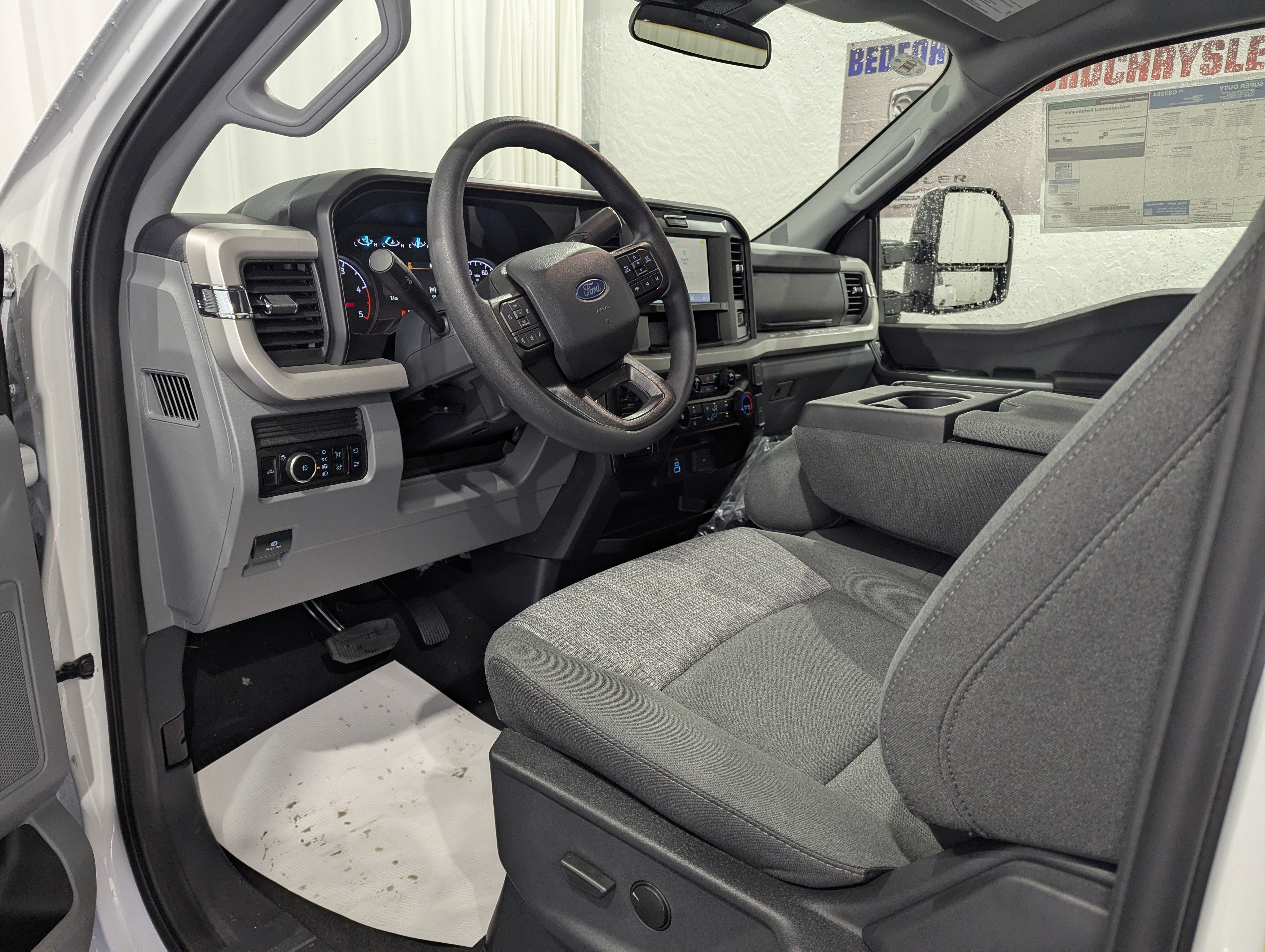 2027 Ford Super Duty F-450 DRW XLT