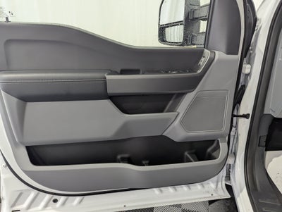 2027 Ford Super Duty F-450 DRW XLT