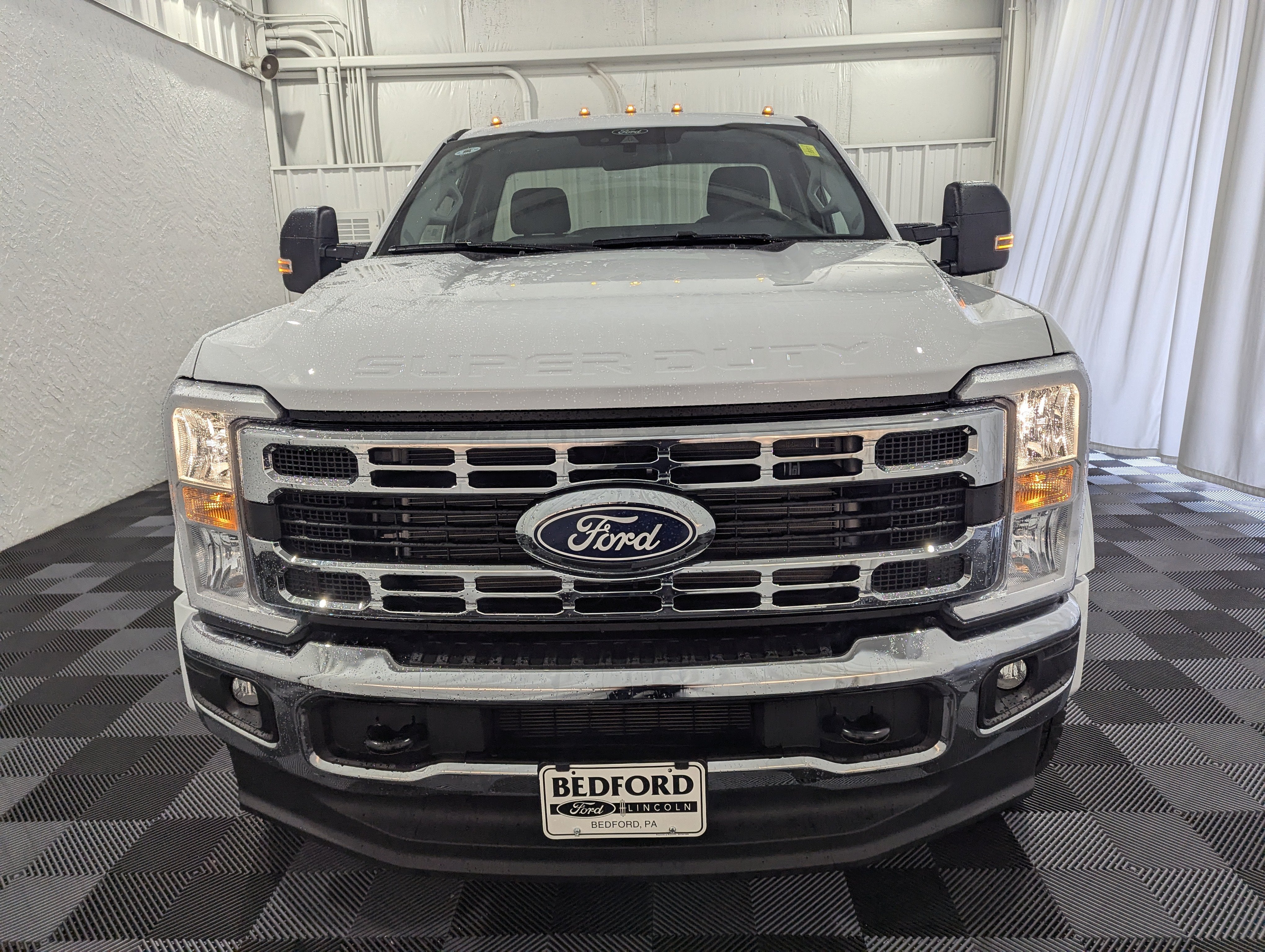 2027 Ford Super Duty F-450 DRW XLT