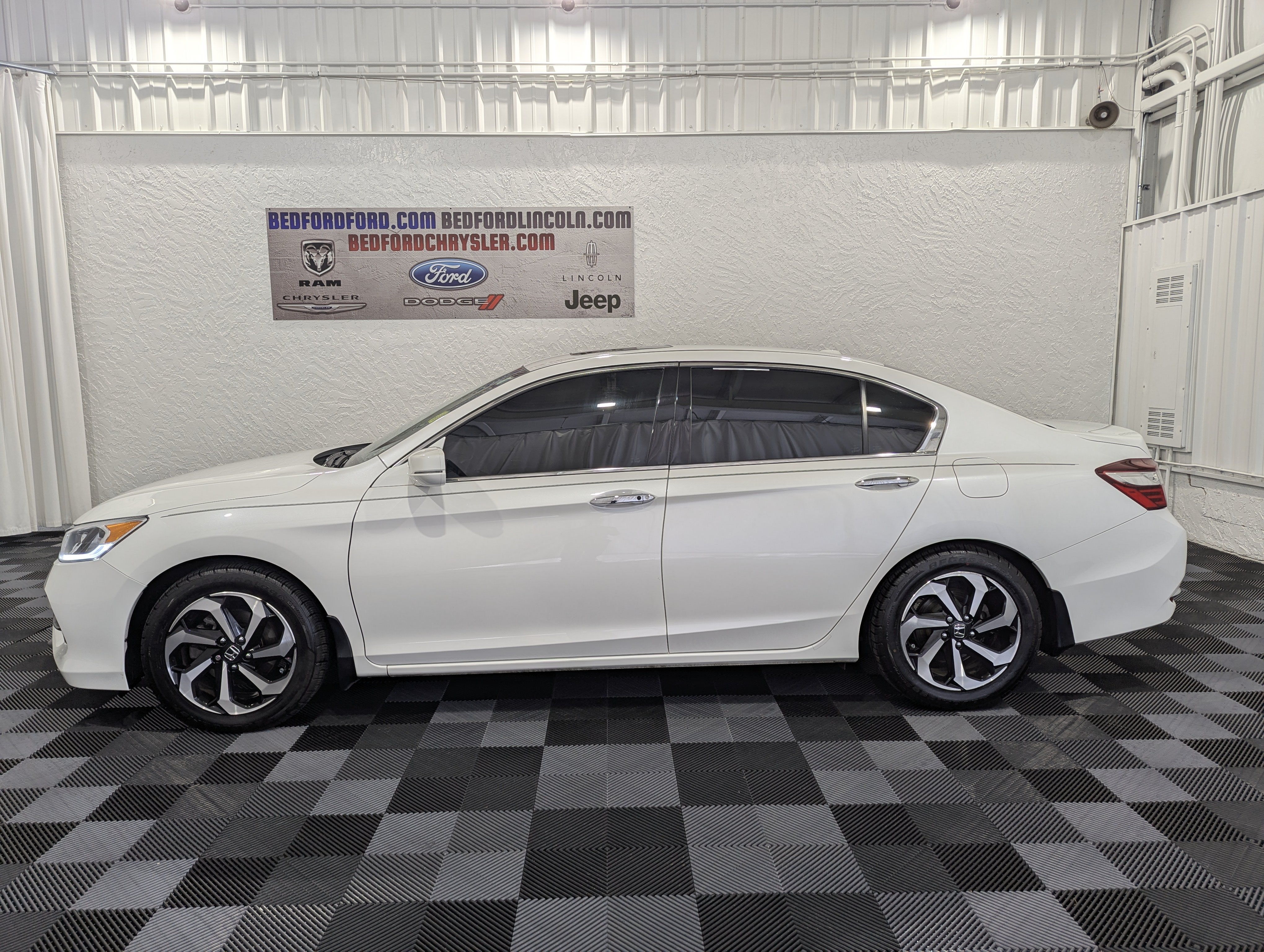 Used 2016 Honda Accord EX-L V-6 with VIN 1HGCR3F88GA005194 for sale in Bedford, PA