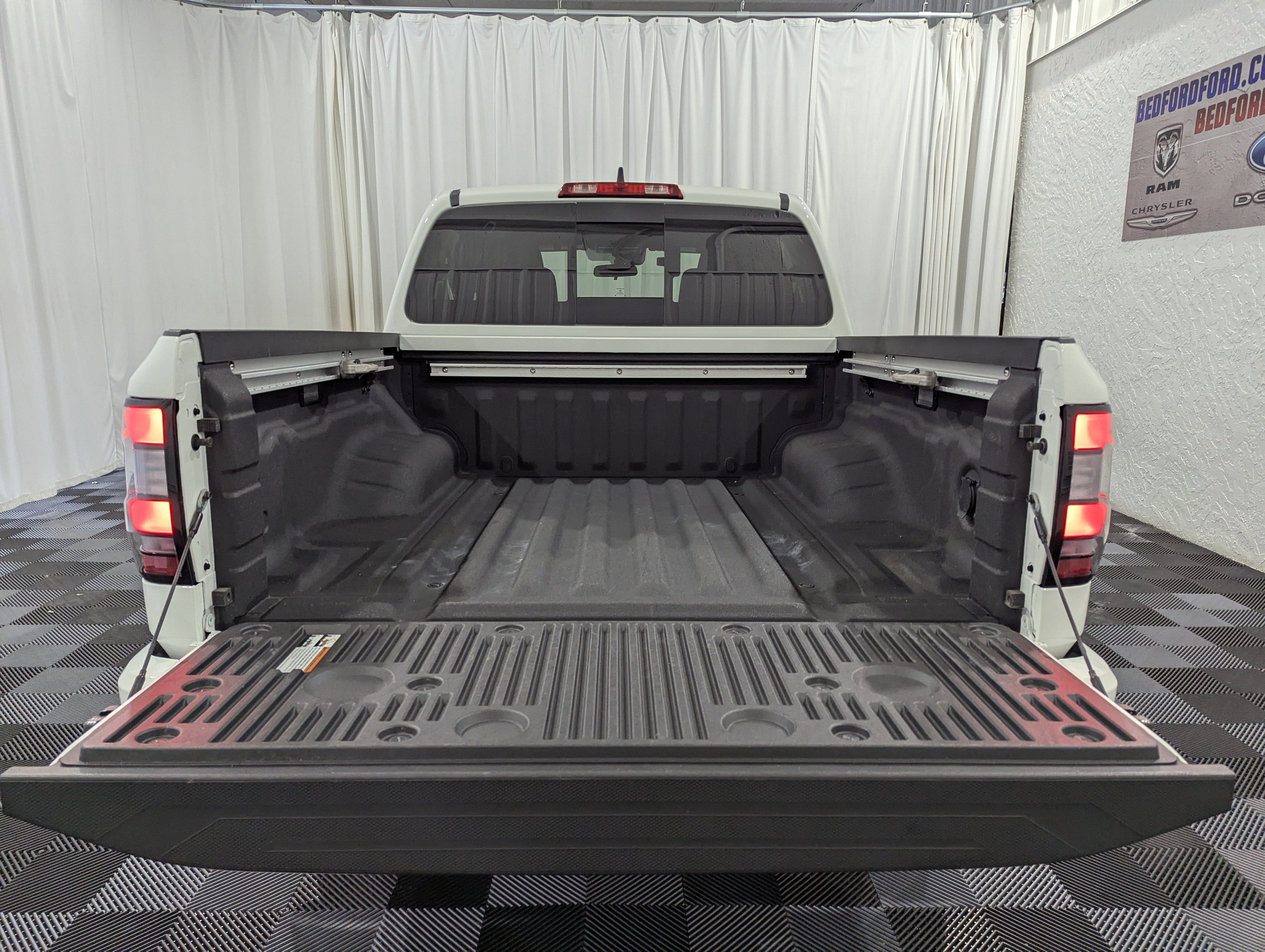 2025 Nissan Frontier PRO-4X 4x4