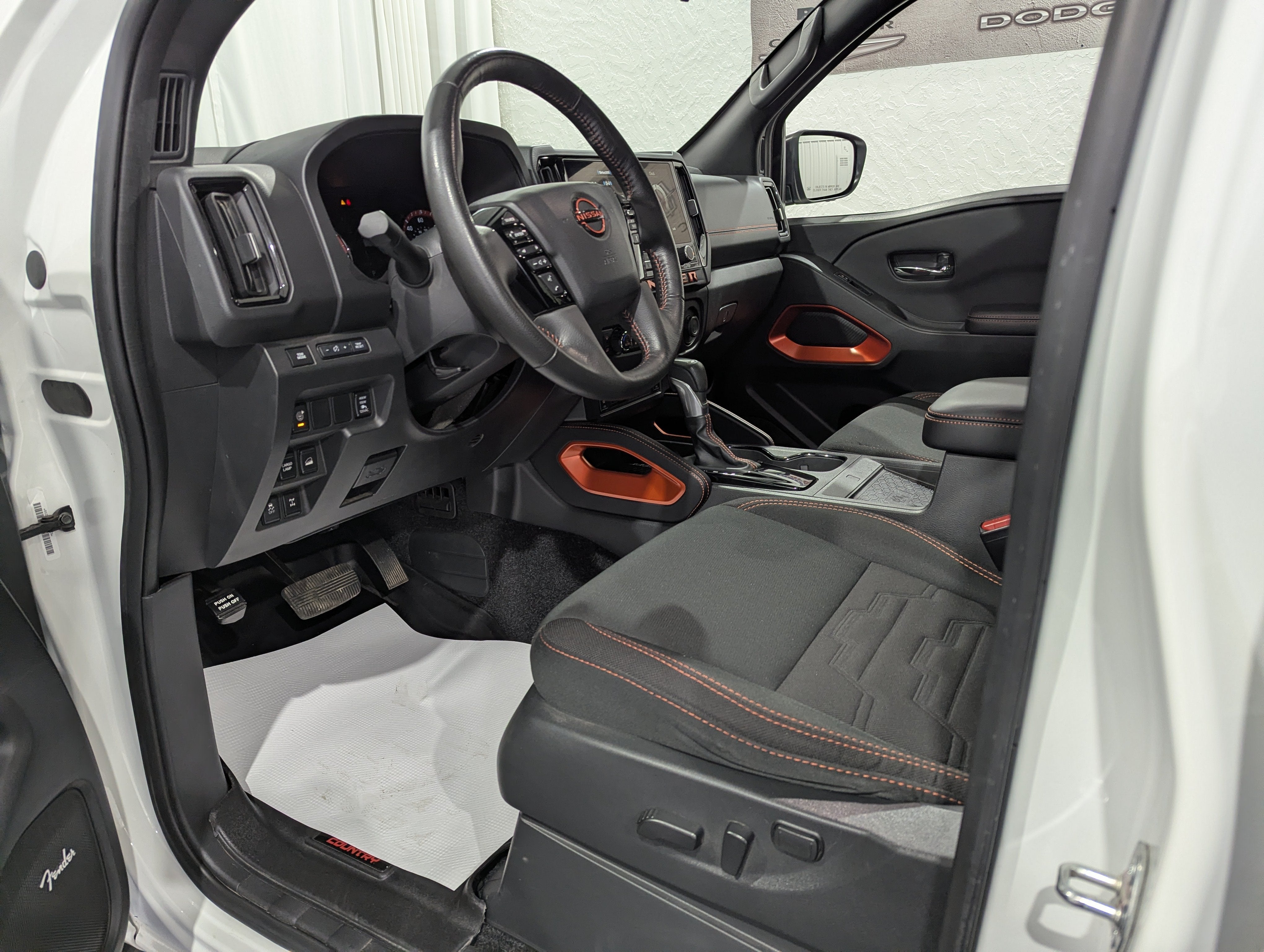 2025 Nissan Frontier PRO-4X 4x4