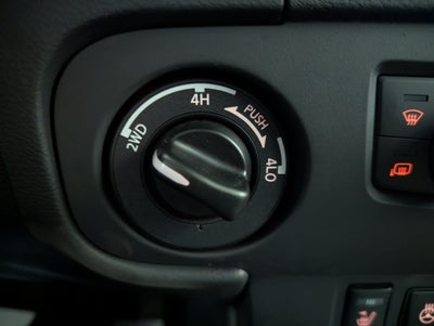 2025 Nissan Frontier PRO-4X 4x4