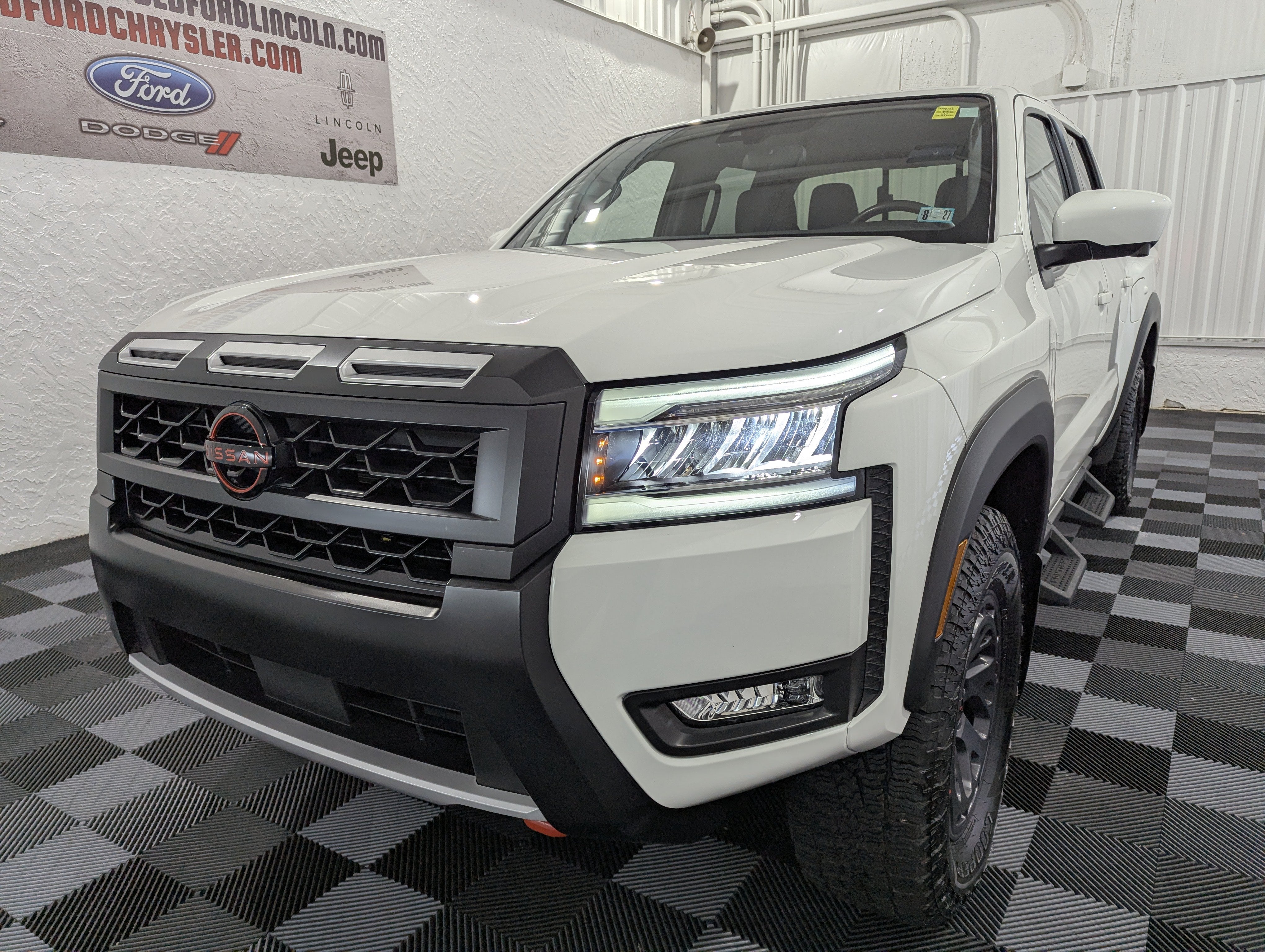 2025 Nissan Frontier PRO-4X 4x4