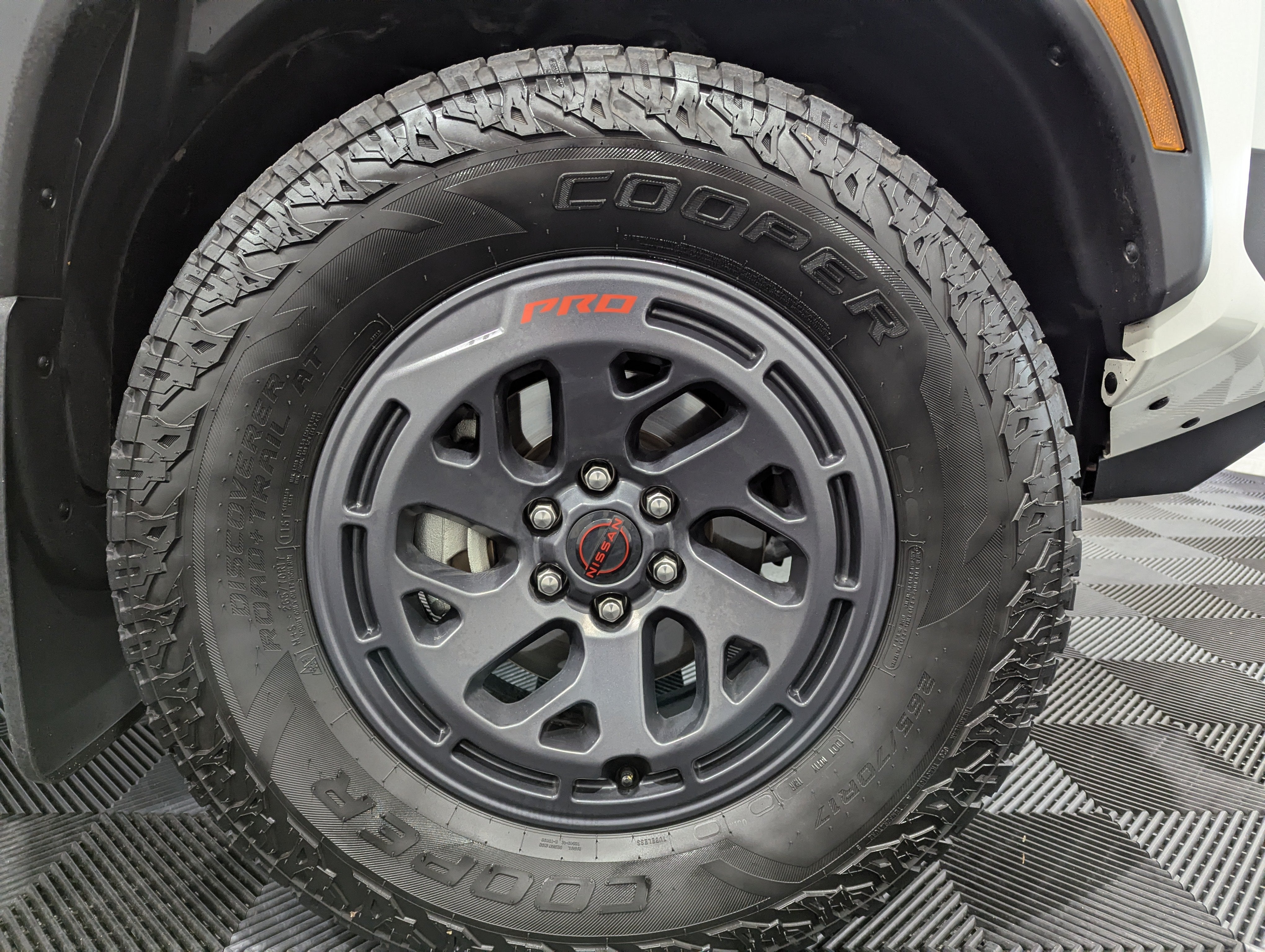 2025 Nissan Frontier PRO-4X 4x4