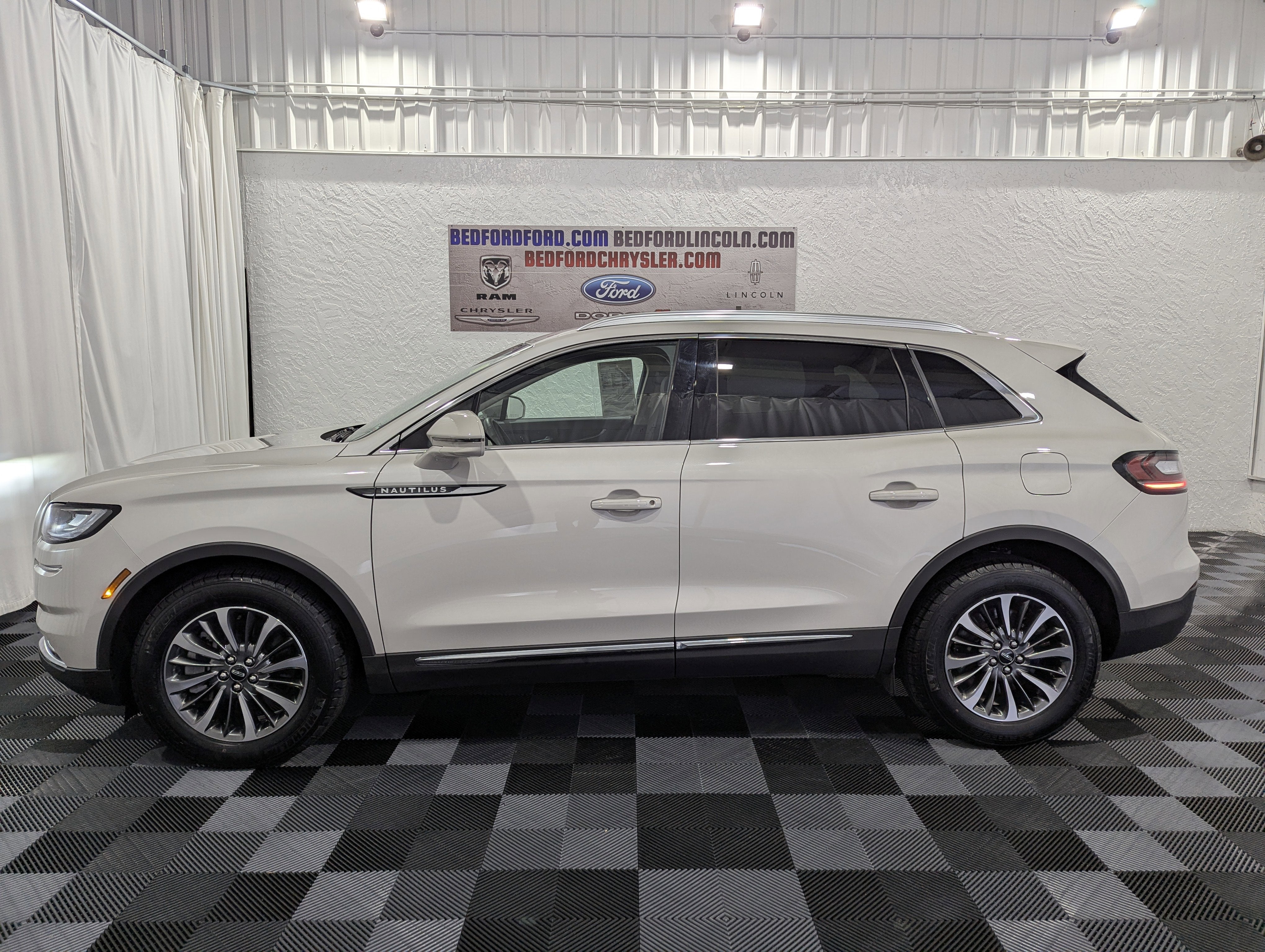 2023 Lincoln Nautilus Standard AWD