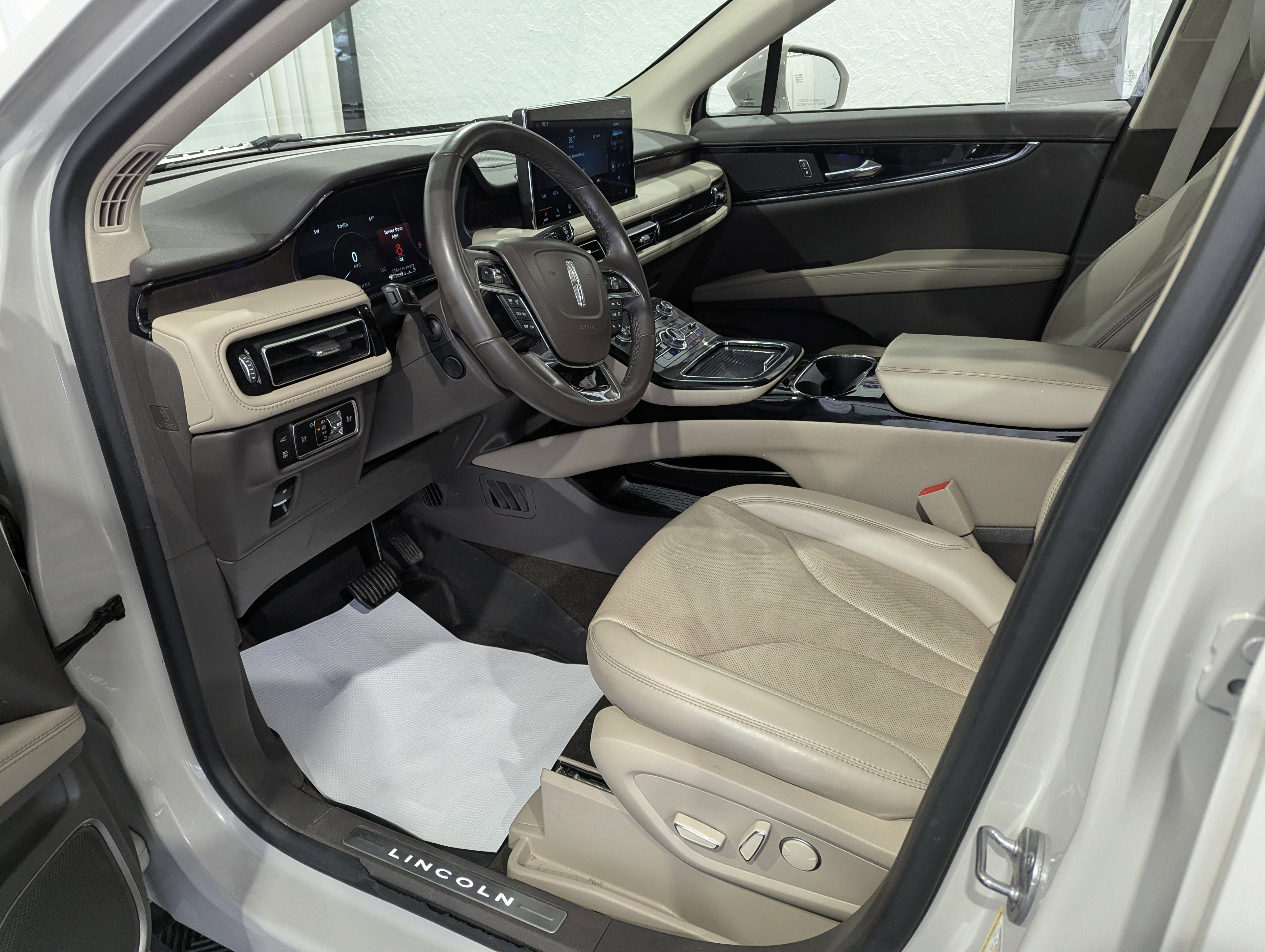 2023 Lincoln Nautilus Reserve AWD