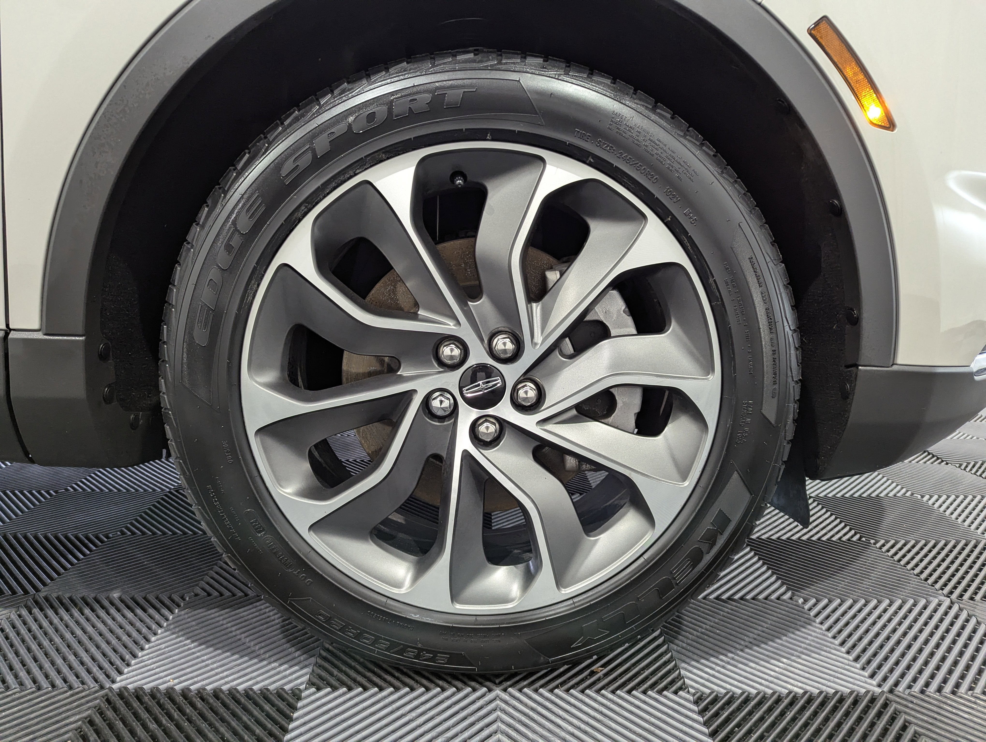2023 Lincoln Nautilus Reserve AWD