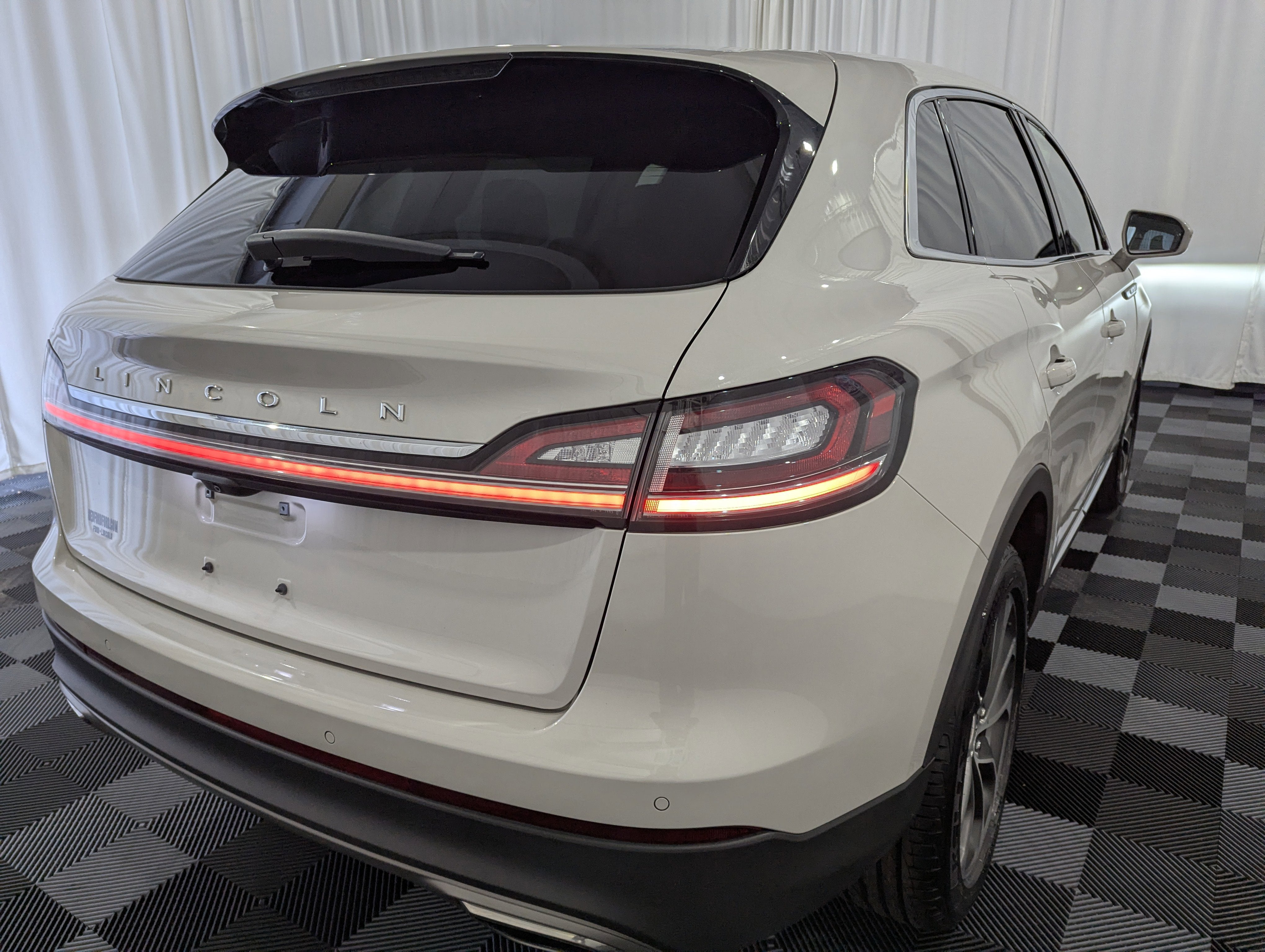 2023 Lincoln Nautilus Reserve AWD