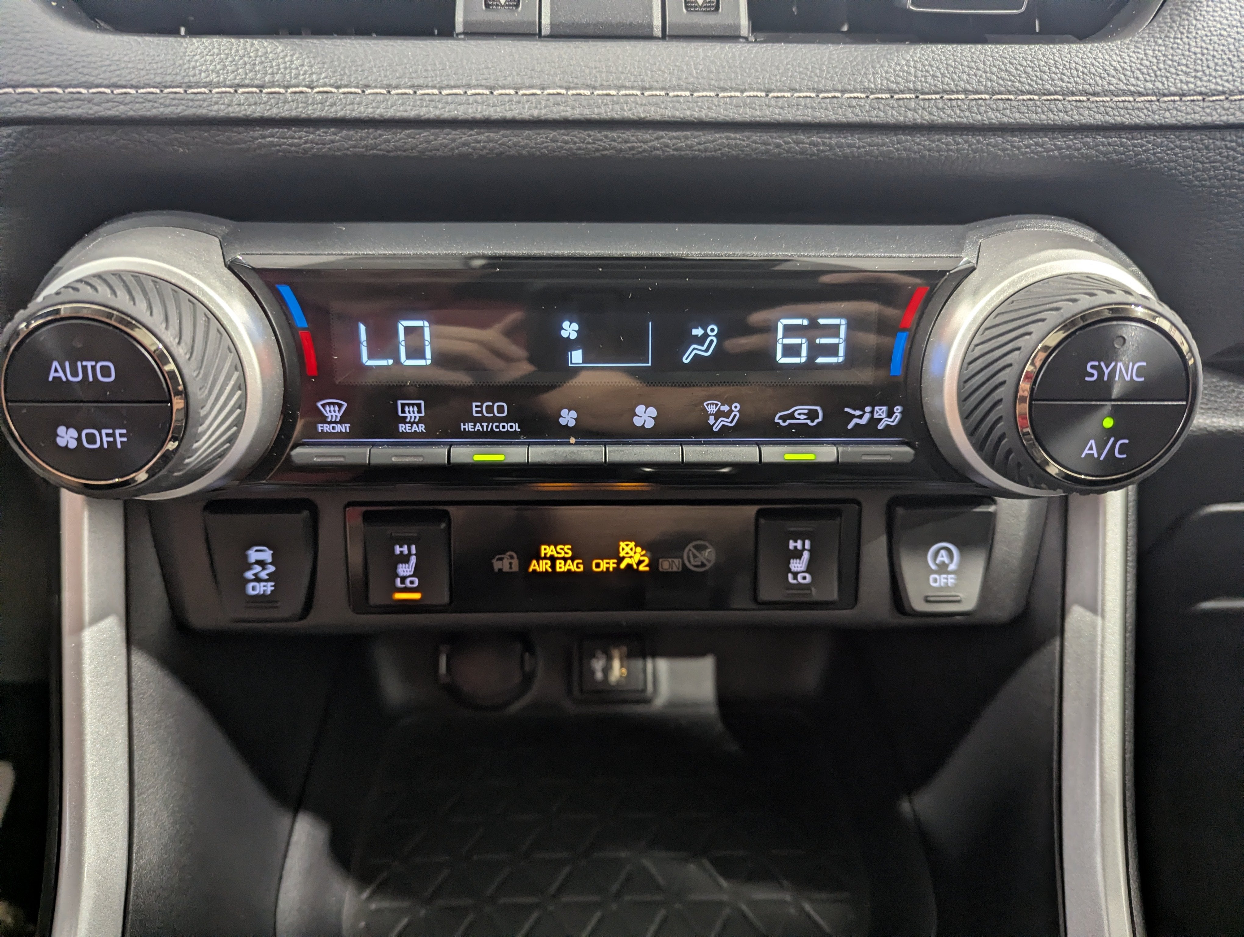 2025 Toyota RAV4 XLE Premium AWD
